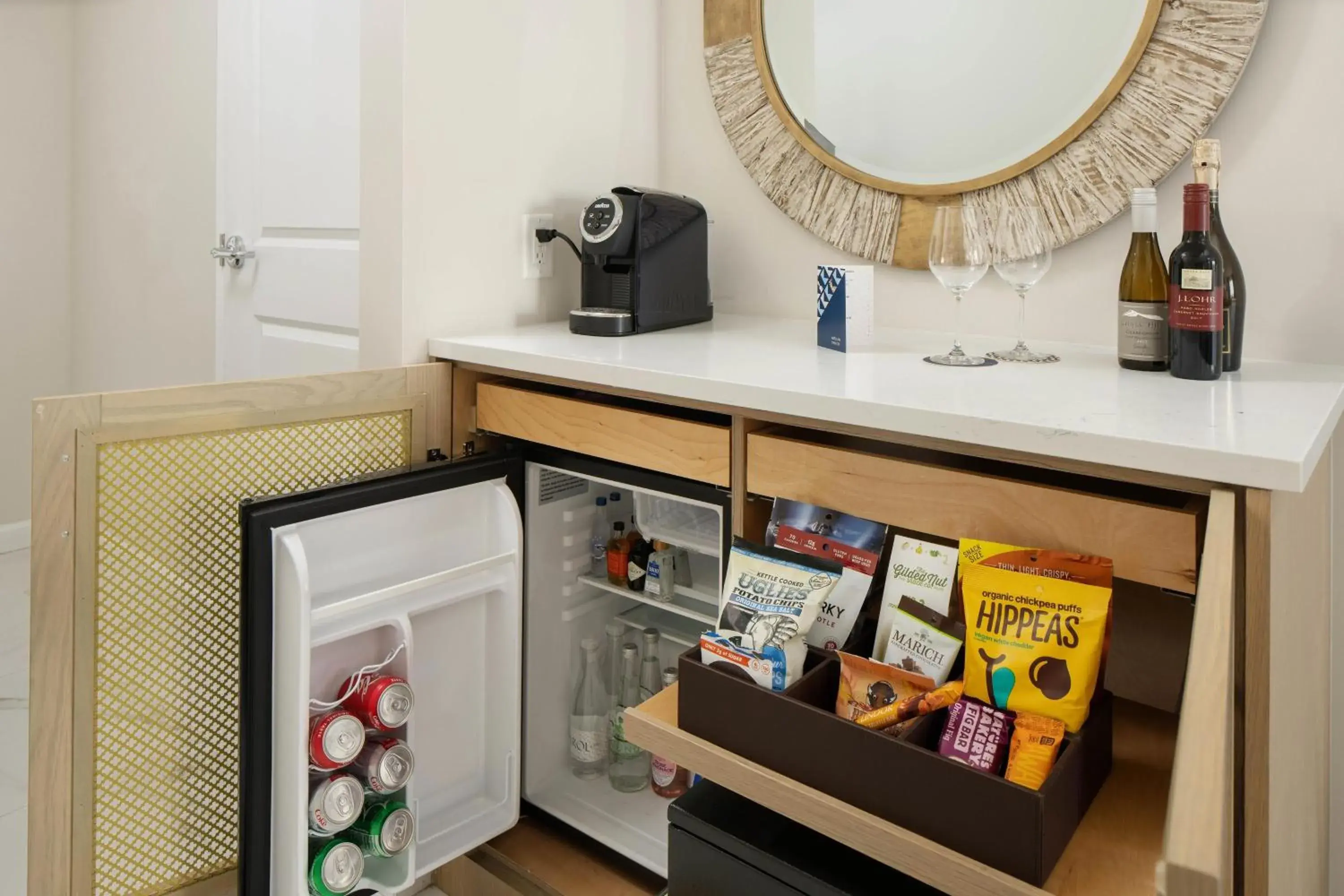 Classic Queen Room with Two Queen Beds and Transfer Shower - Mobility Accessible in The Karol Hotel, St. Petersburg Clearwater, a Tribute Portfolio Hotel Classic Queen Room with Two Queen Beds and Transfer Shower - Mobility Accessible in The Karol Hotel, St. Petersburg Clearwater, a Tribute Portfolio Hotel