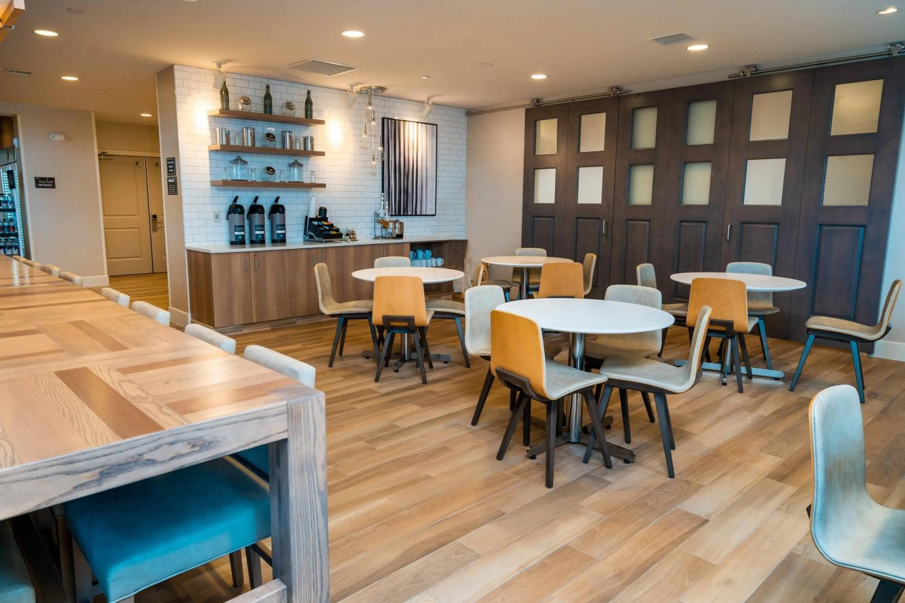 Restaurant/places to eat in Residence Inn Upper Marlboro Joint Base Andrews