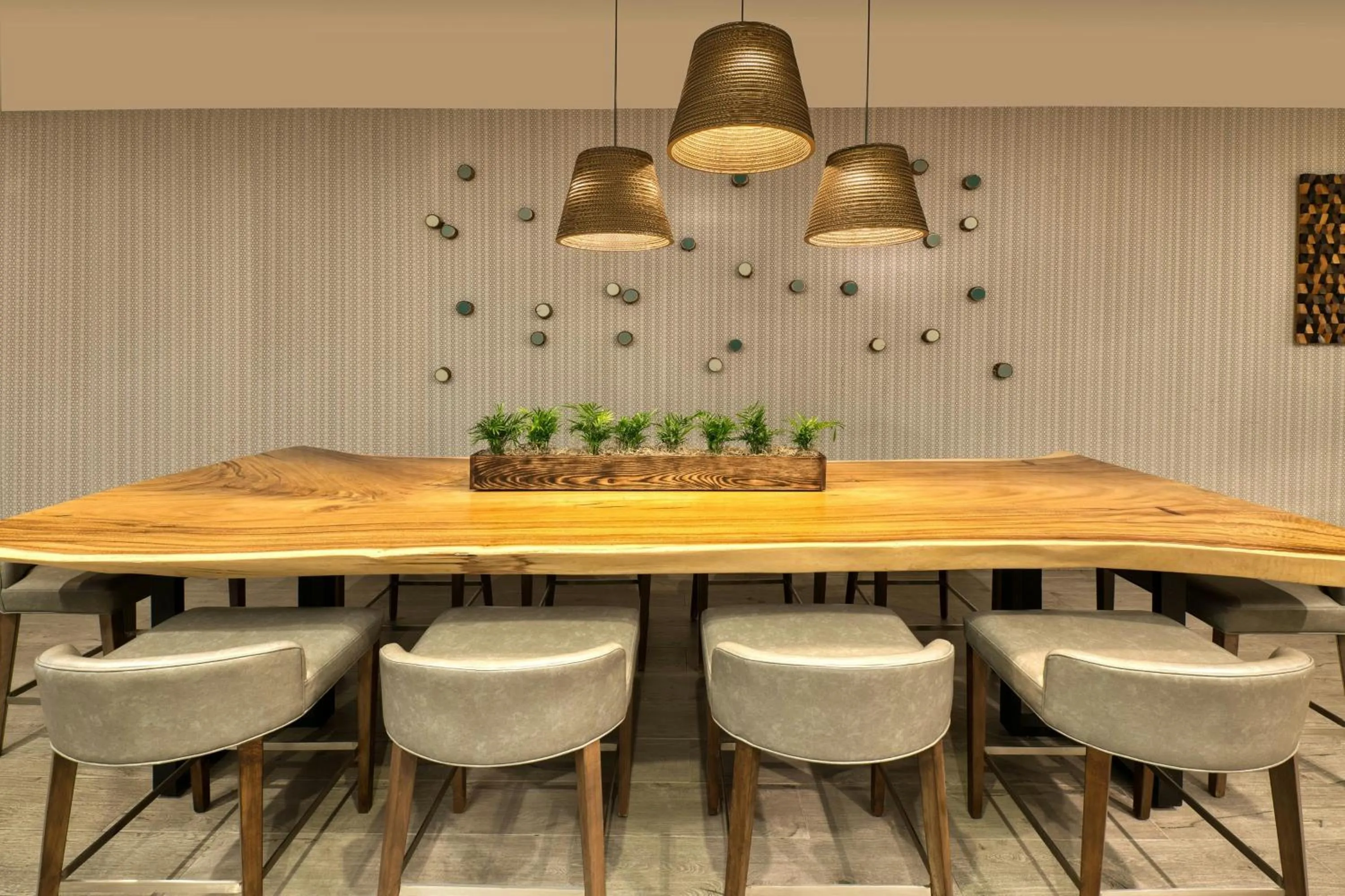 Restaurant/places to eat in Element Toronto Airport