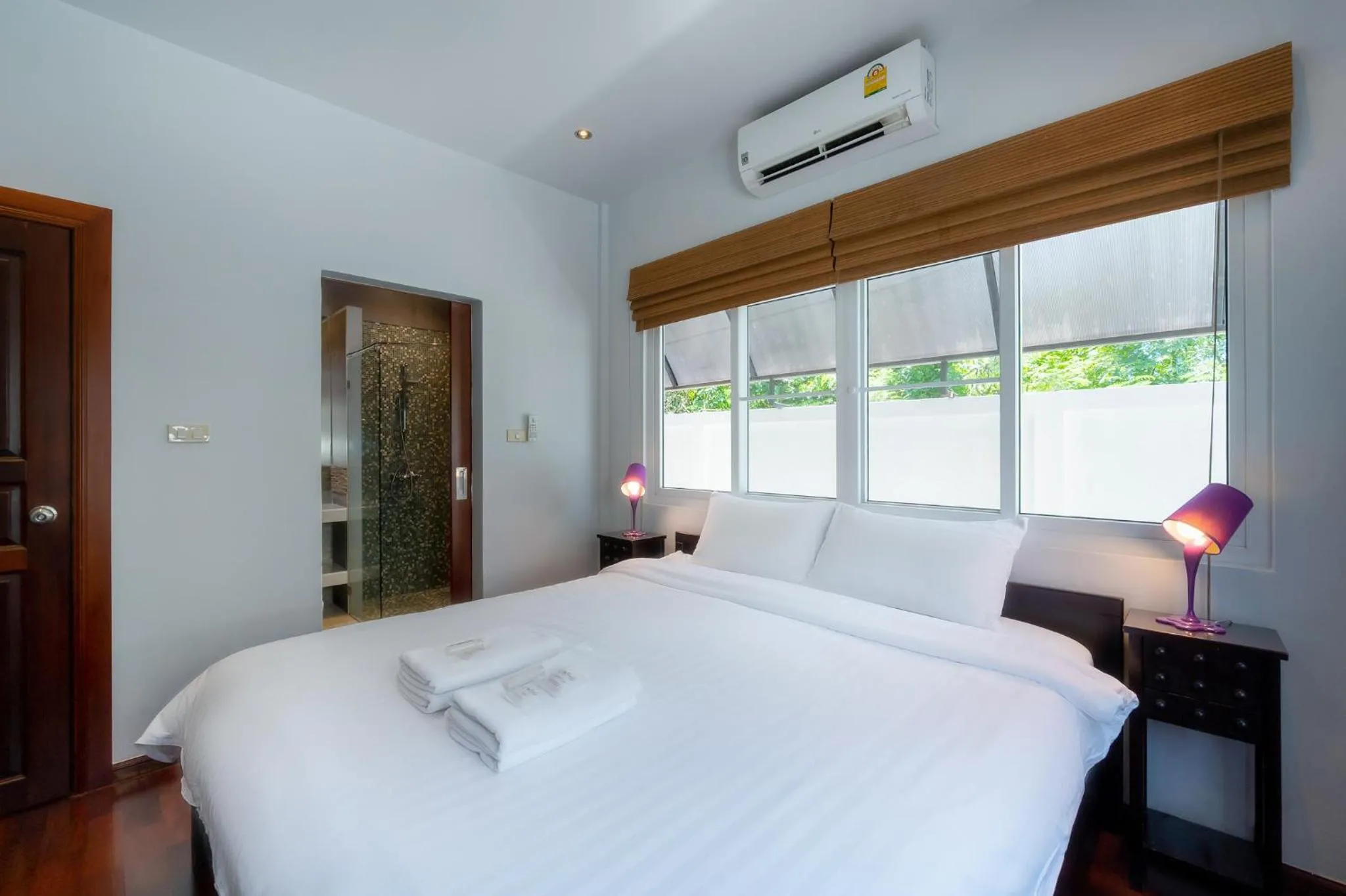 Bed in Orchid Paradise Homes OPV 30
