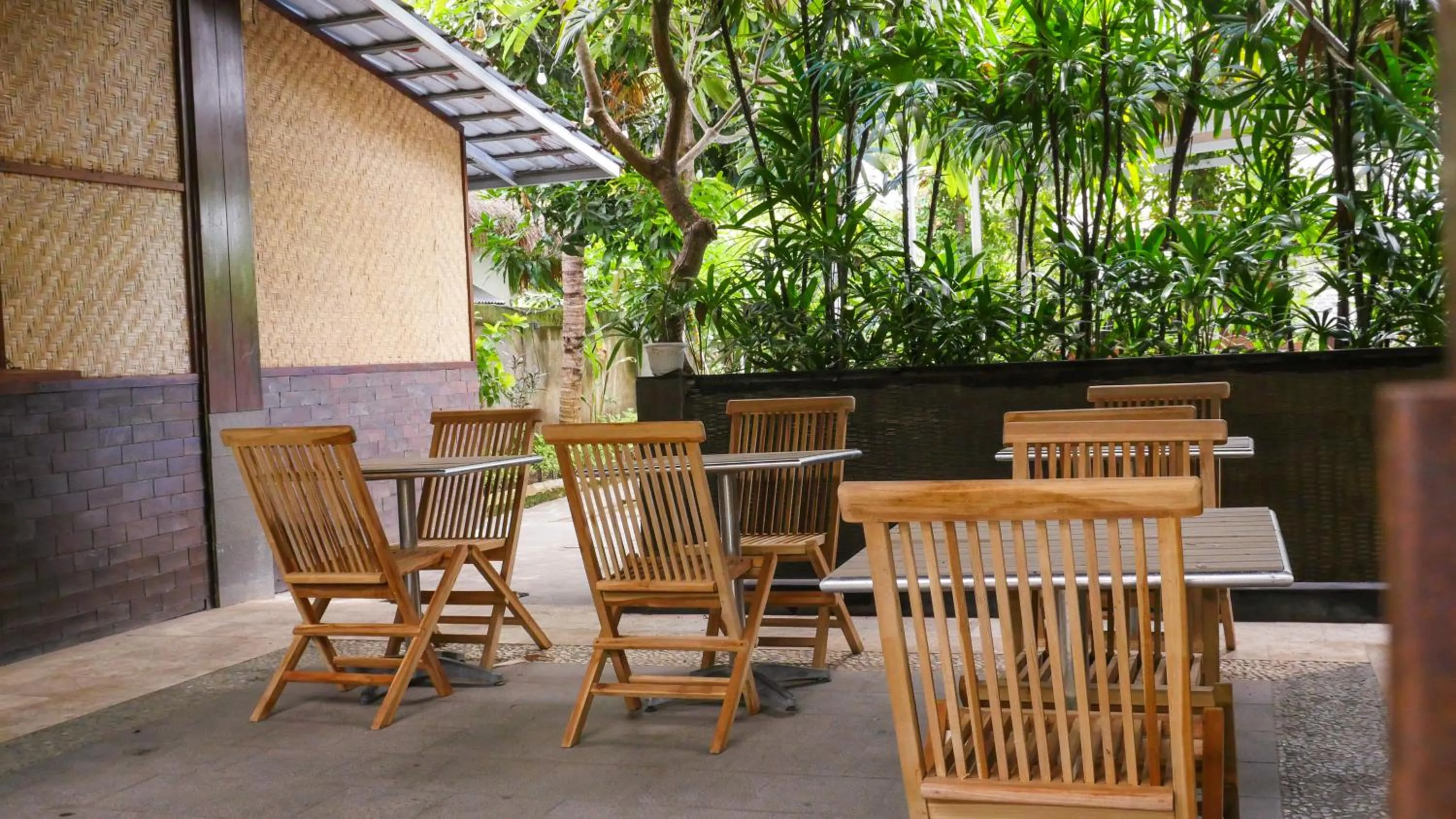 Breakfast in Turtle Garden Hotel
