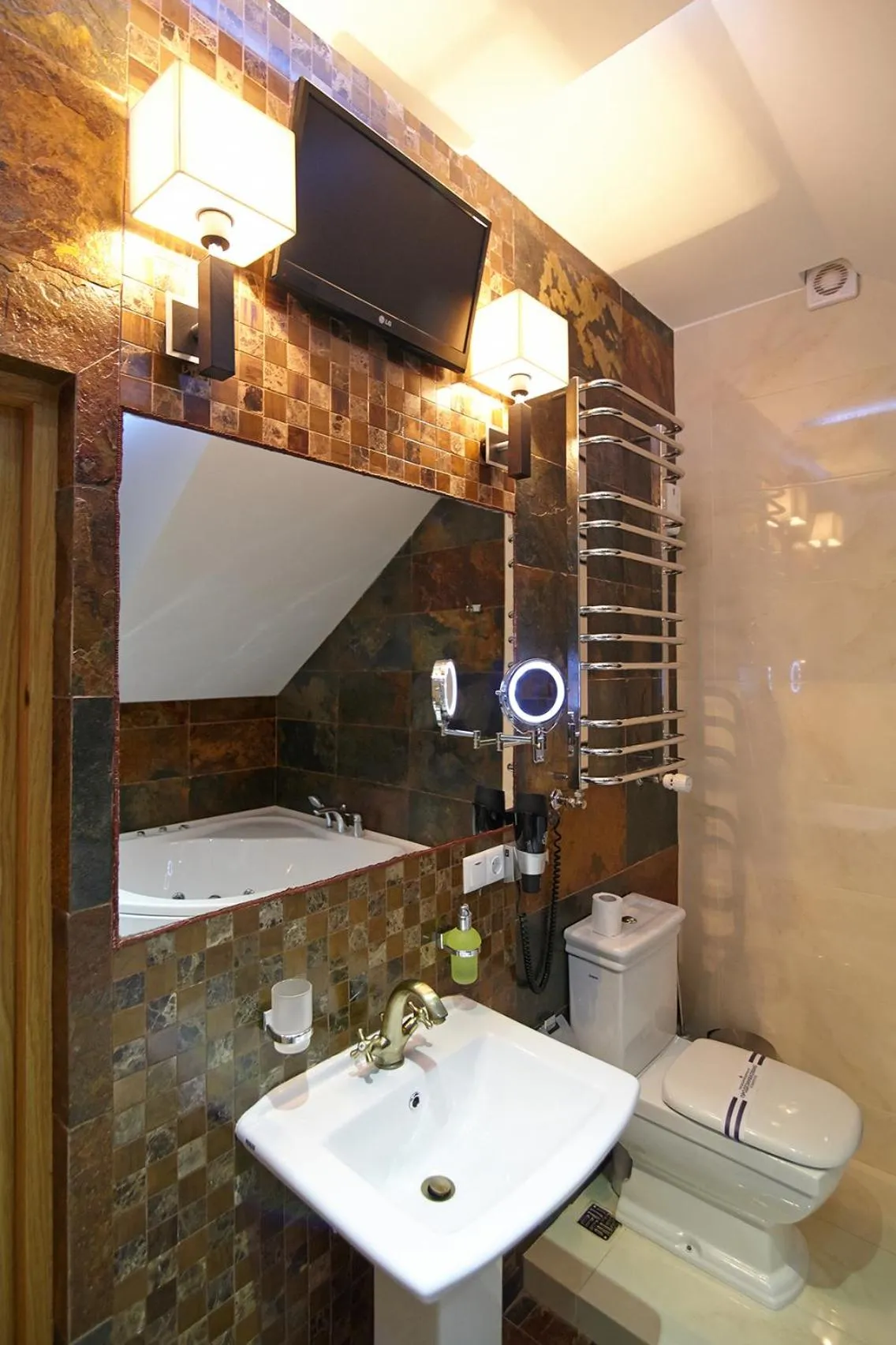 Bathroom in Pidkova