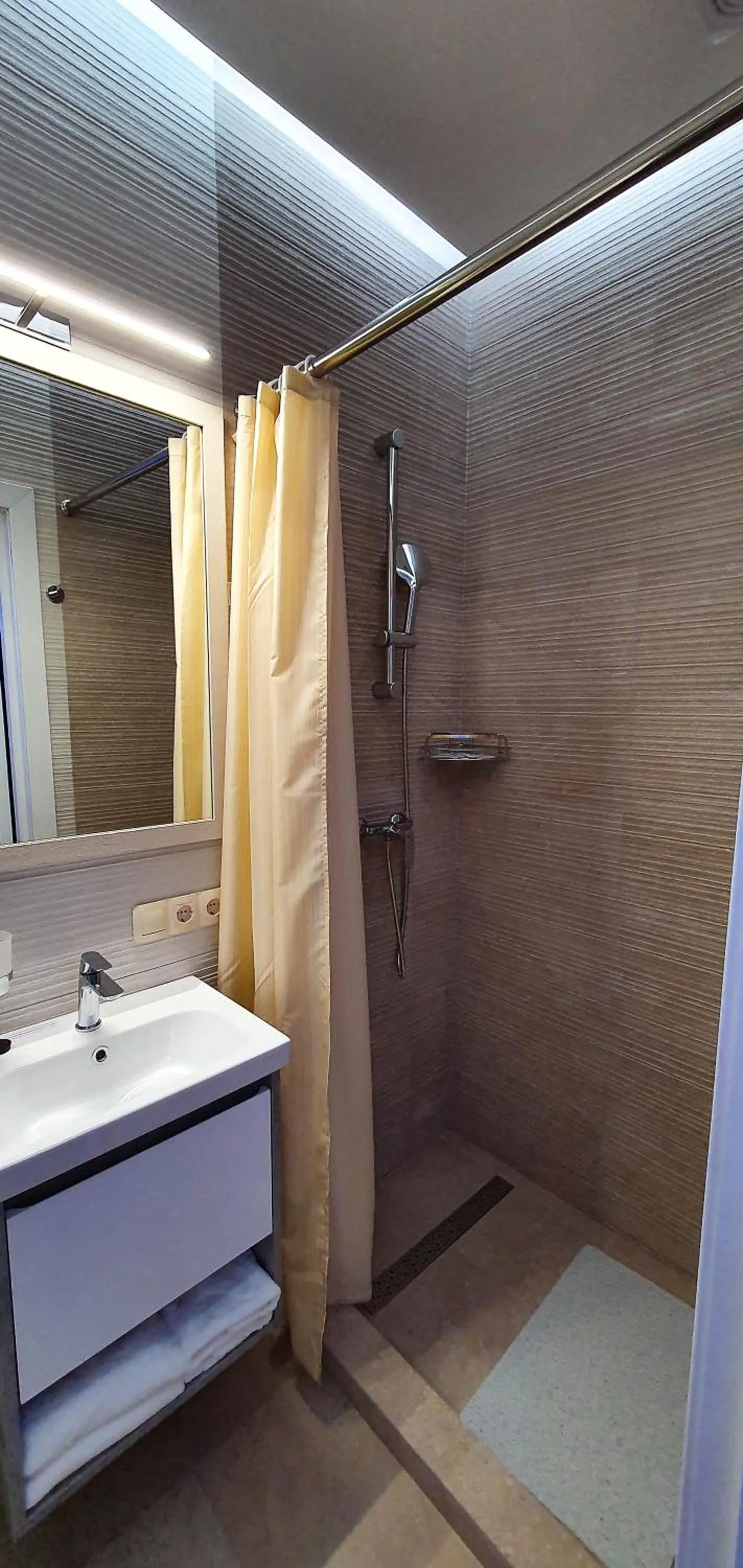 Bathroom in Pidkova