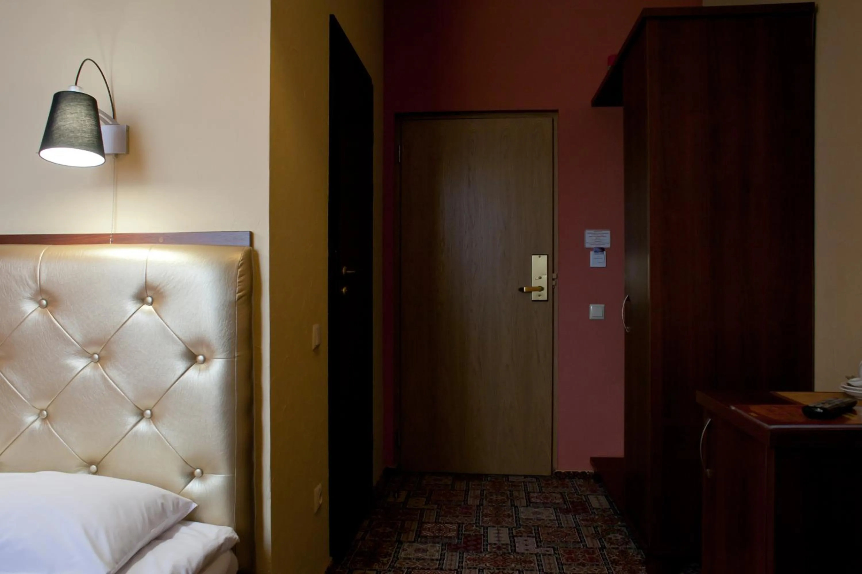 Photo of the whole room, Bed in Pidkova