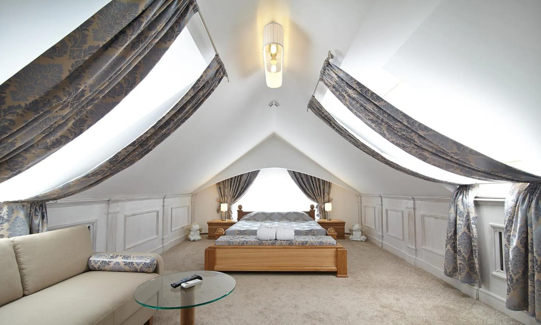 Photo of the whole room, Bed in Pidkova