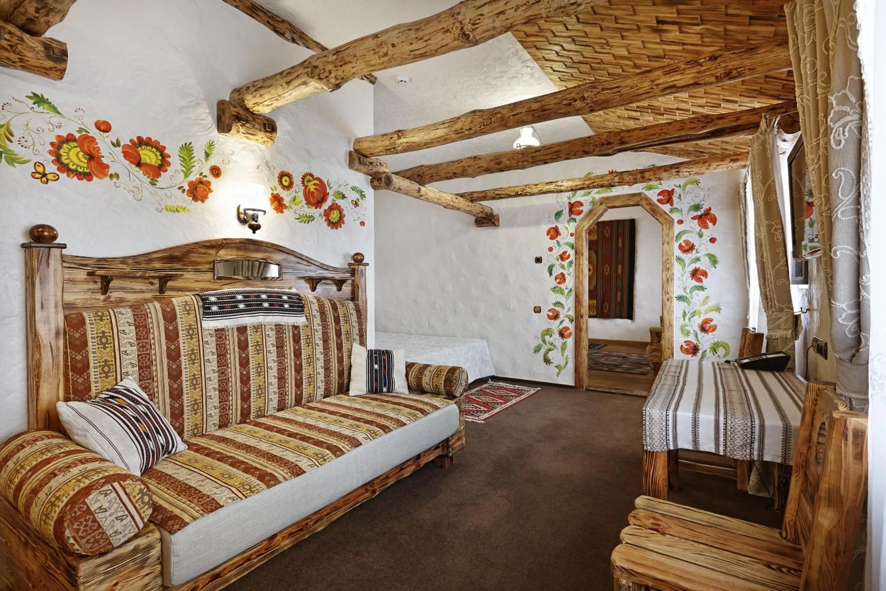 Communal lounge/ TV room, Bed in Pidkova