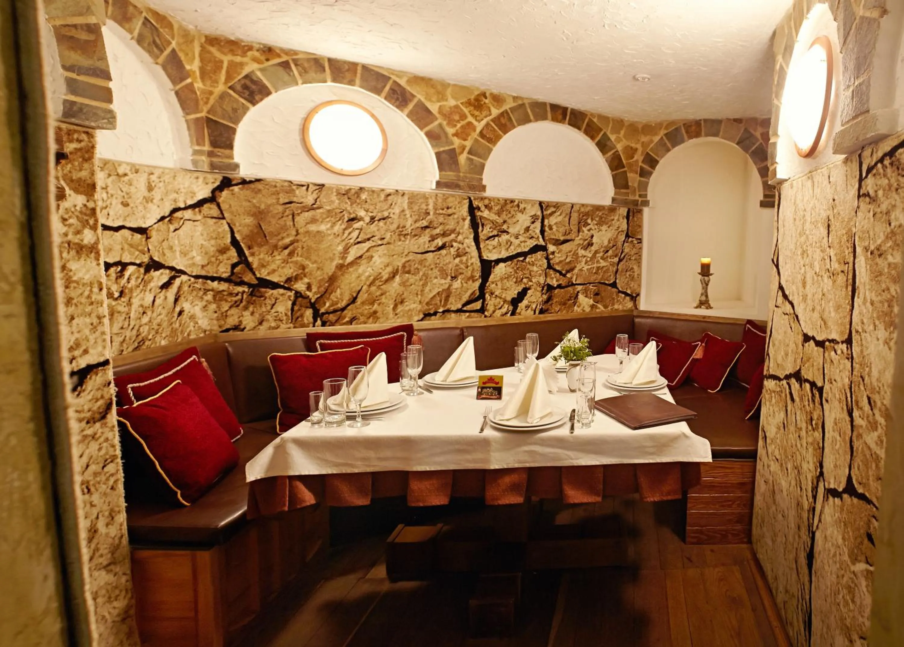 Restaurant/places to eat in Pidkova