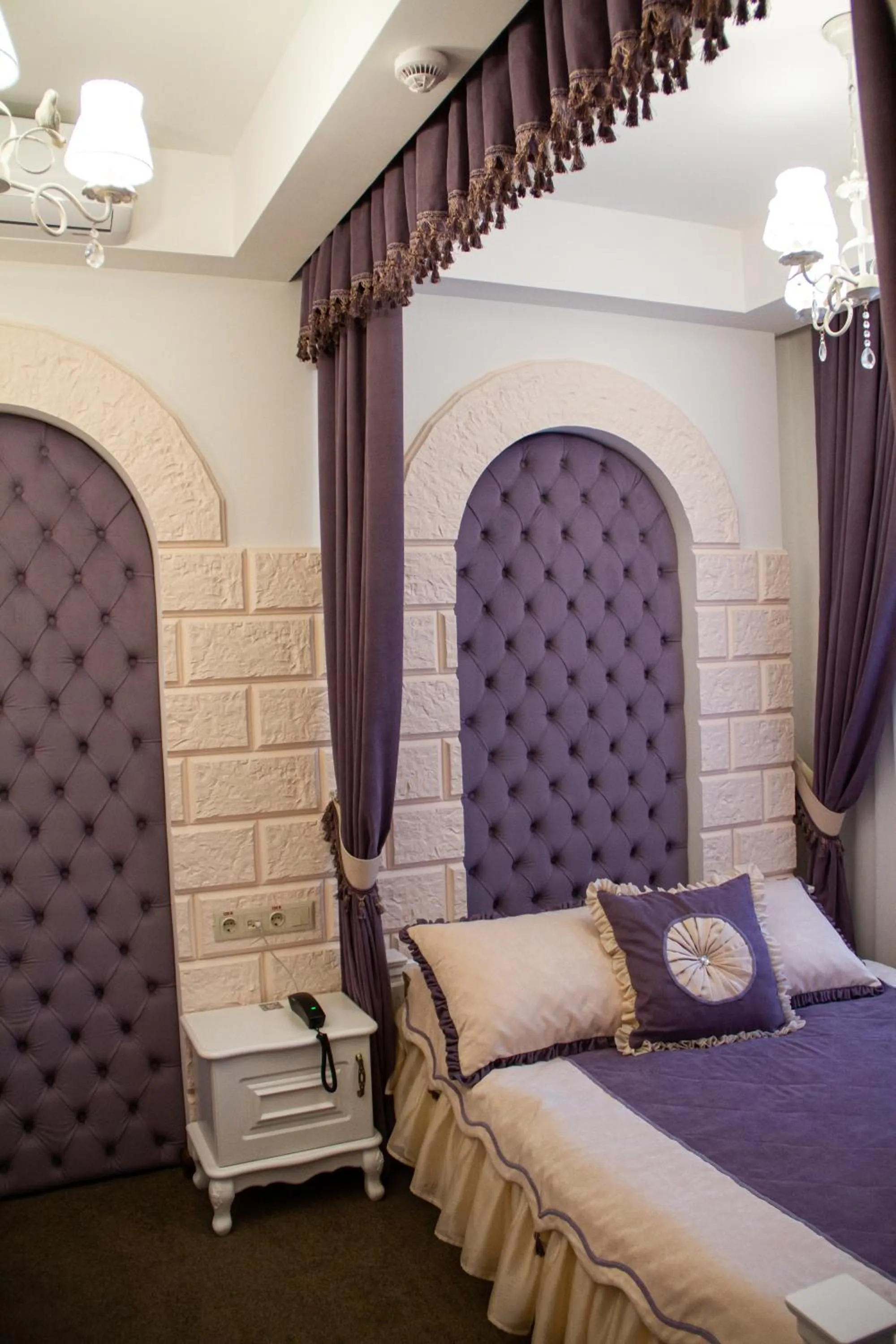 Photo of the whole room, Bed in Pidkova
