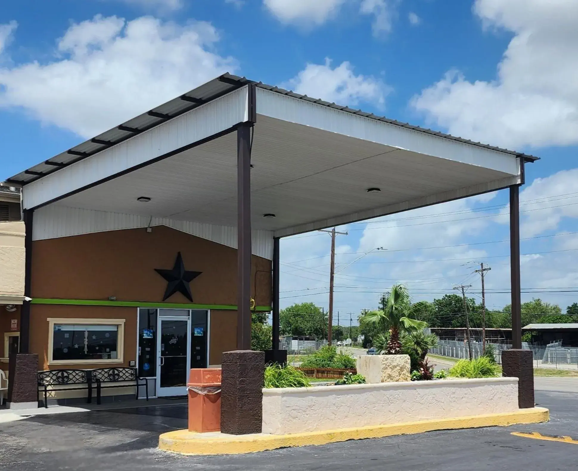 Property building in Rodeway Inn San Antonio Lackland AFB - SeaWorld Property building in Rodeway Inn San Antonio Lackland AFB - SeaWorld