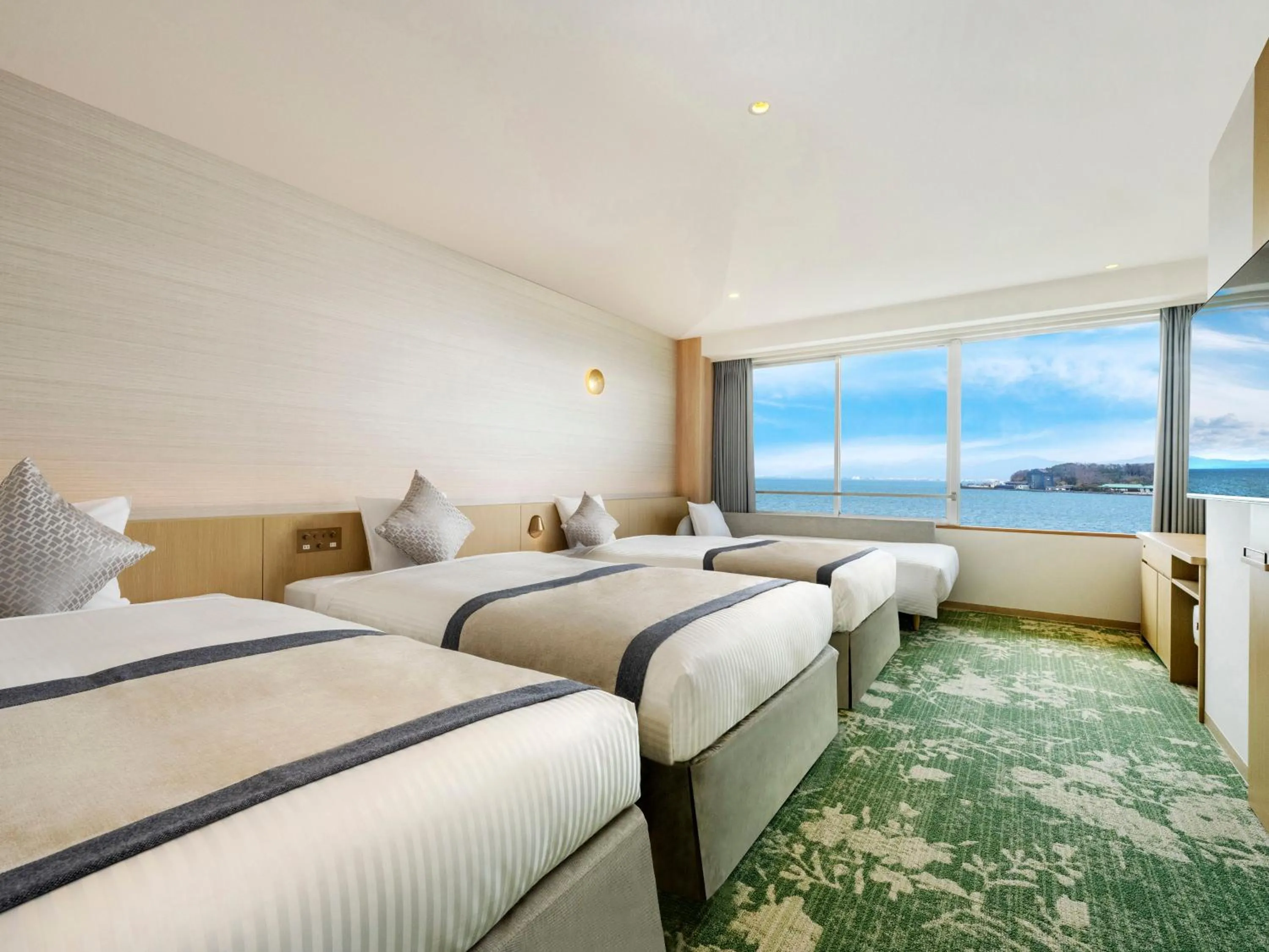 Photo of the whole room, Bed in KAMENOI HOTEL Hikone