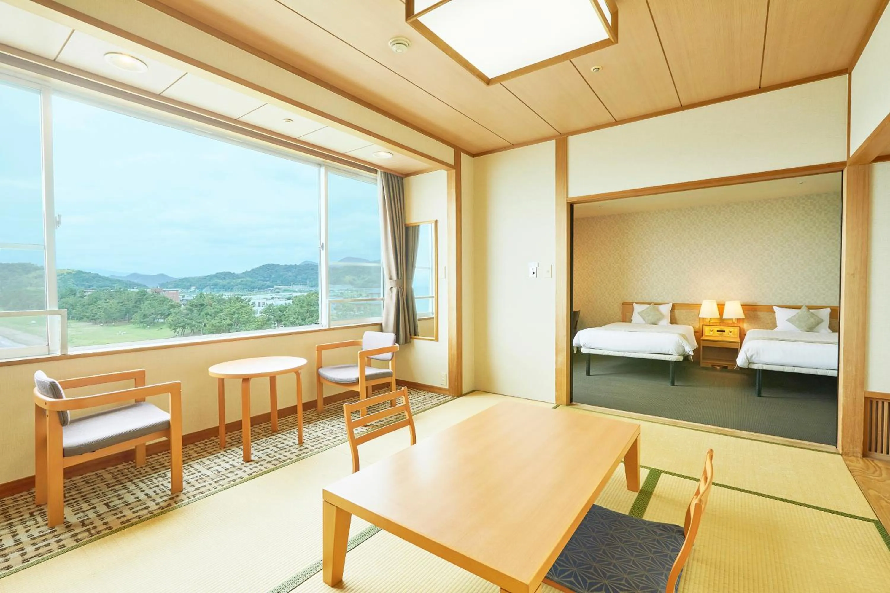 Photo of the whole room, Bed in KAMENOI HOTEL Hikone
