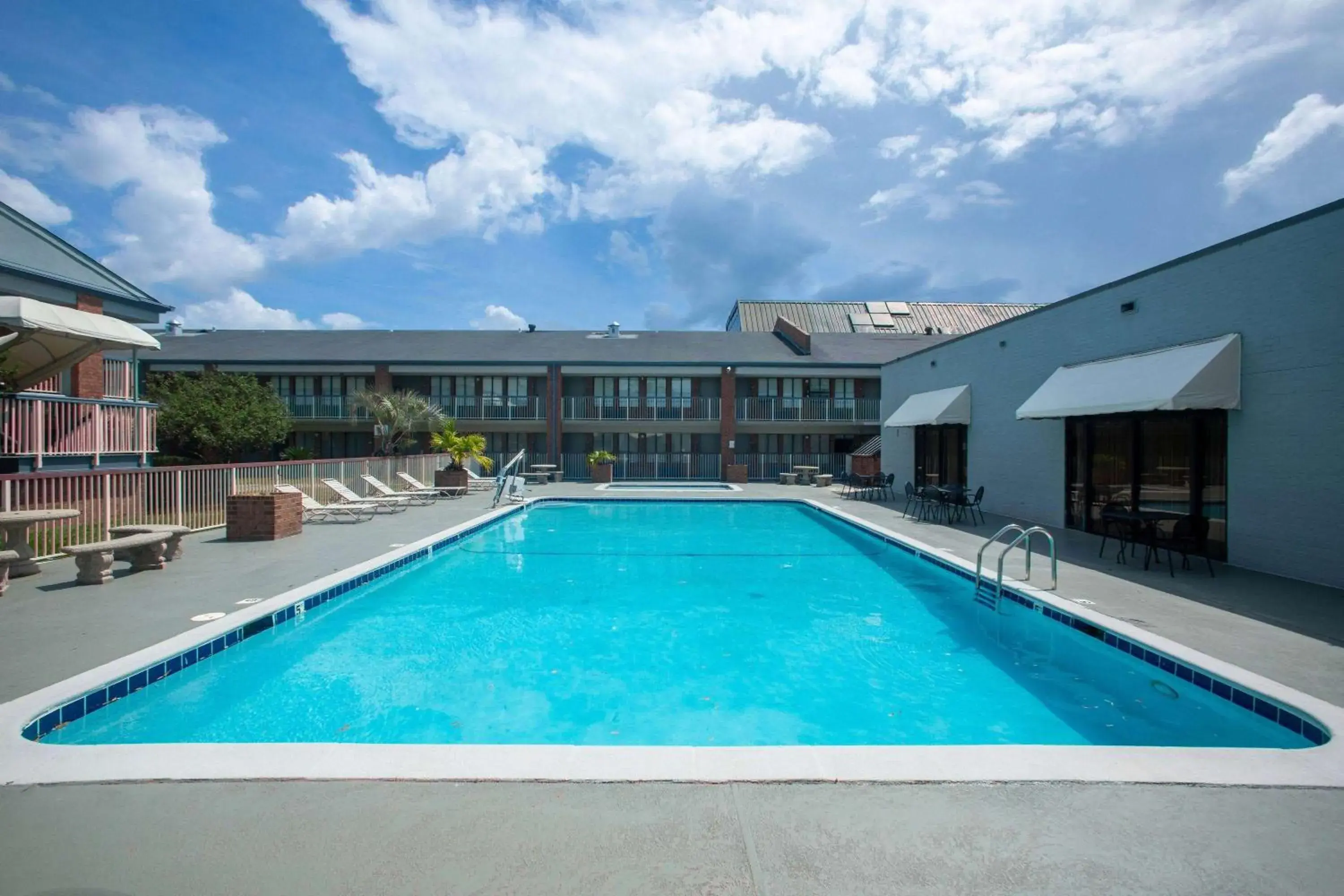 Pool view, Swimming Pool in Days Inn by Wyndham Mobile I-65