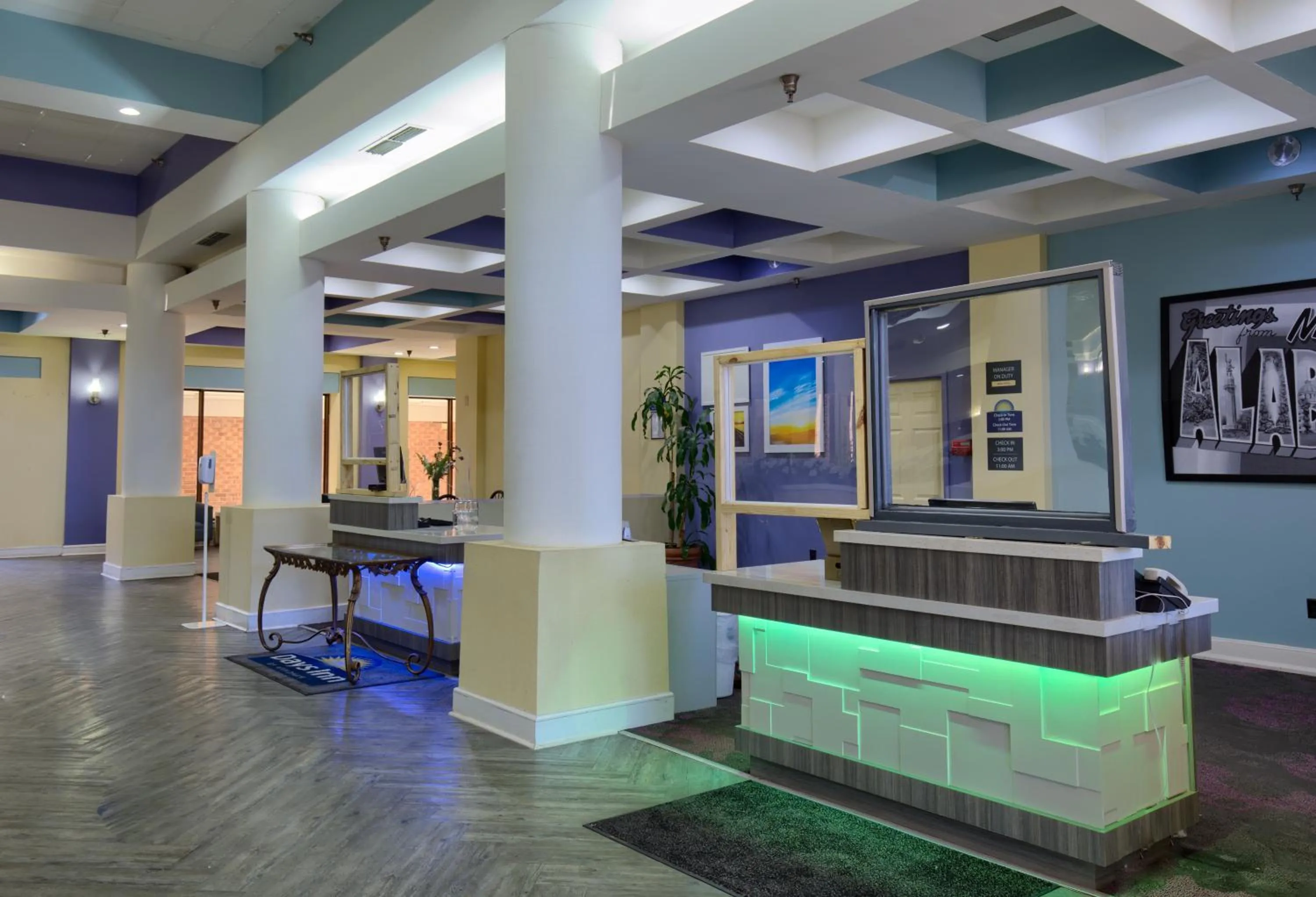 Lobby or reception in Days Inn by Wyndham Mobile I-65