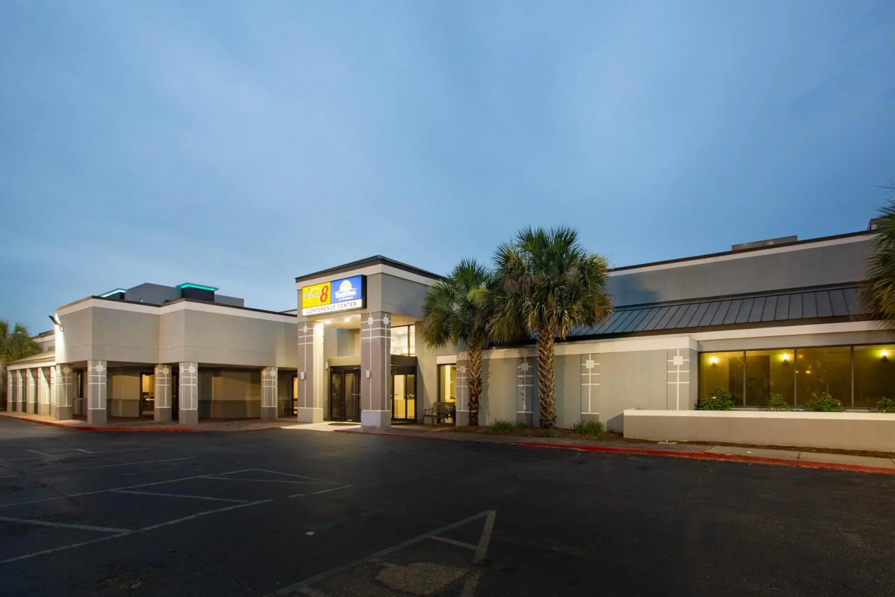 Area and facilities, Property Building in Days Inn by Wyndham Mobile I-65