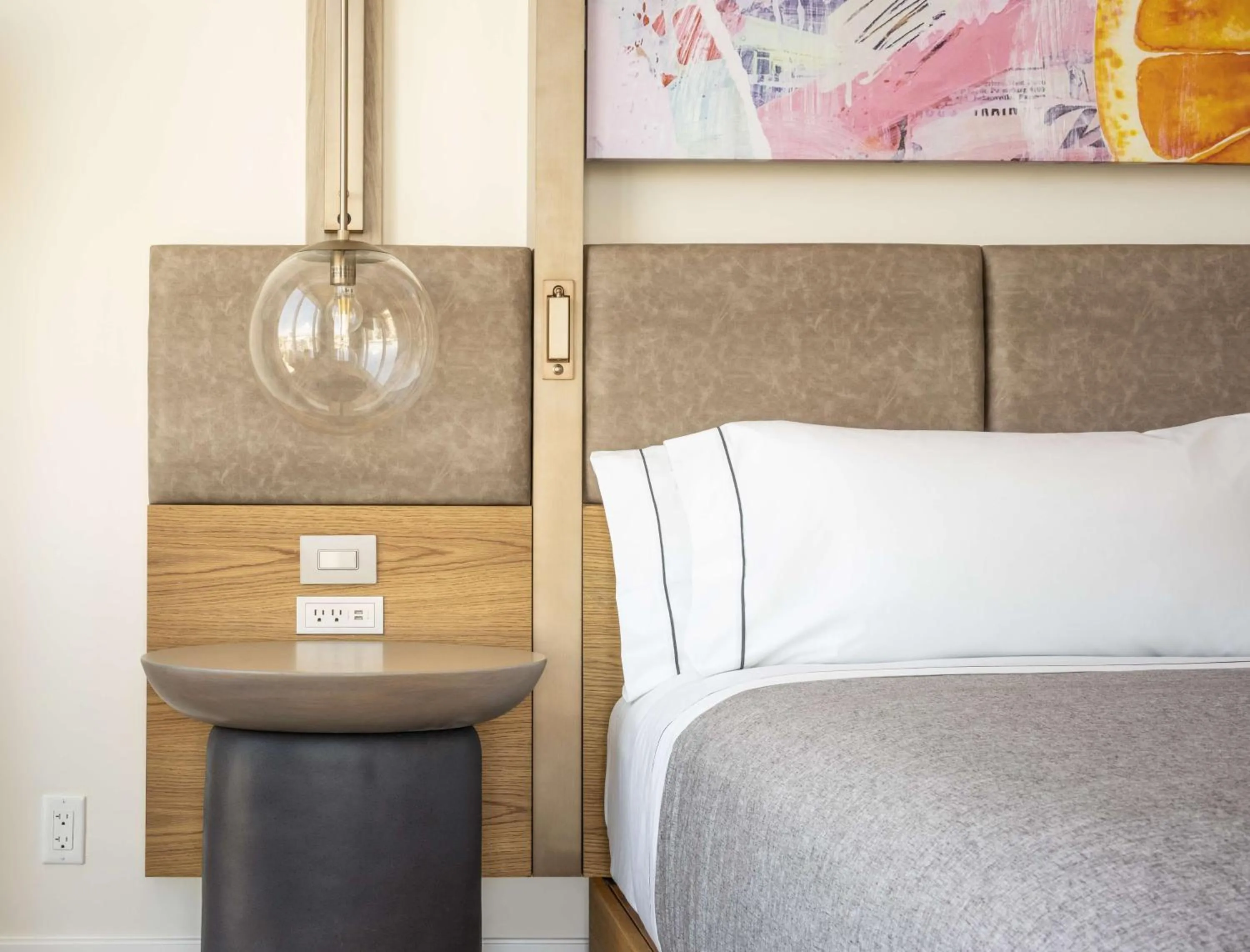 Bed in Canopy West Palm Beach - Downtown