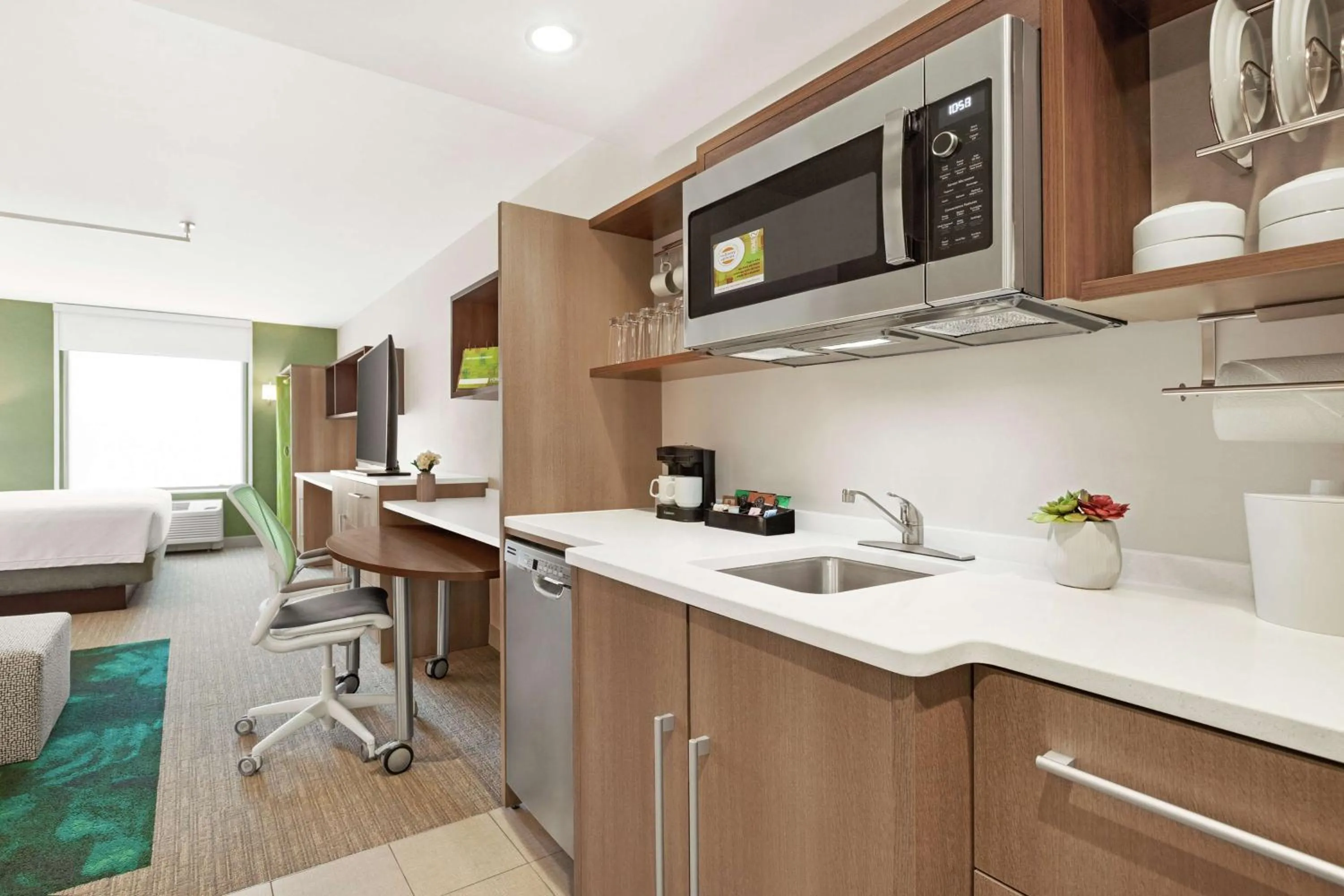 Bedroom, Bed in Home2 Suites By Hilton Scottsdale Salt River