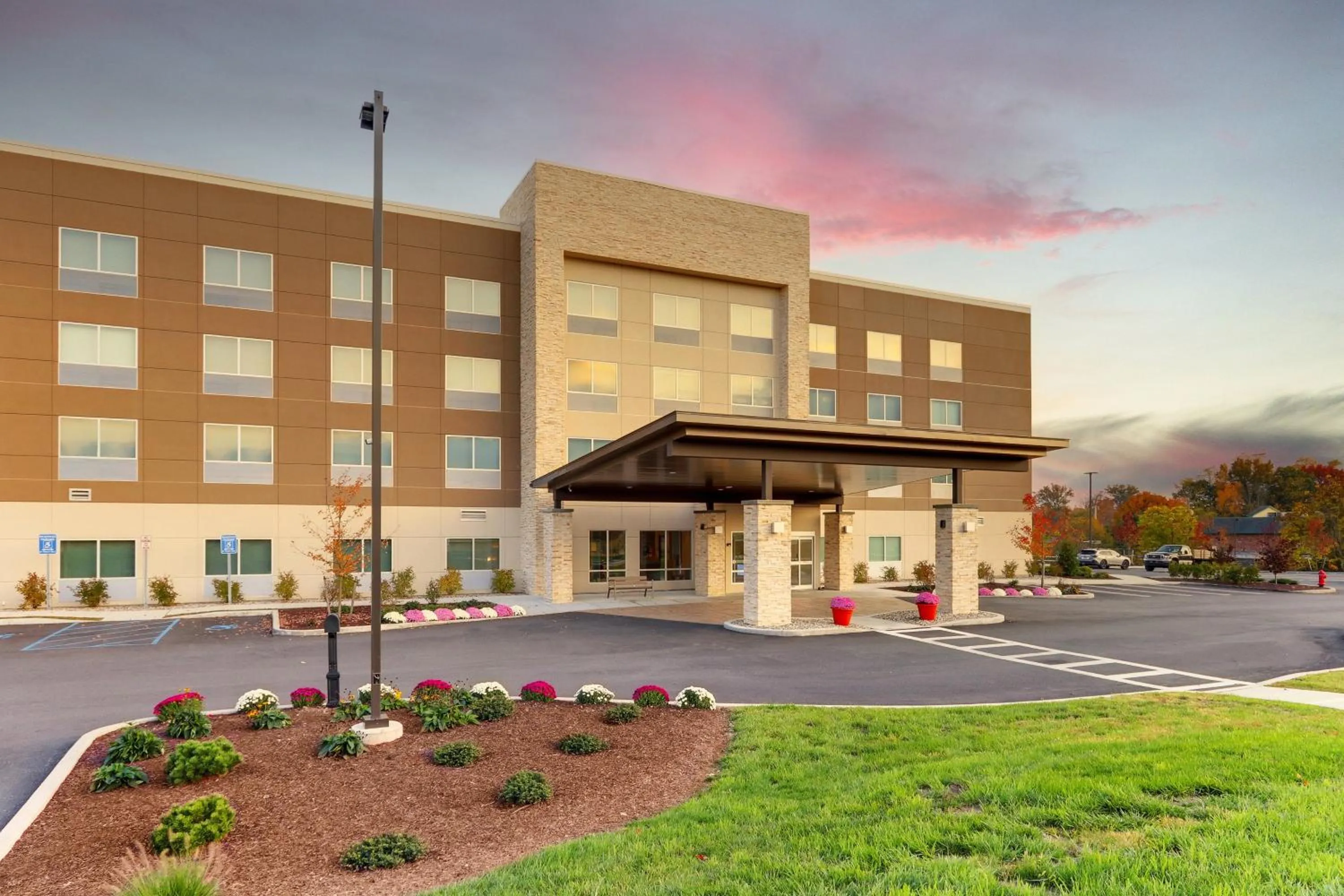 Property building in Holiday Inn Express & Suites - Middletown - Goshen by IHG