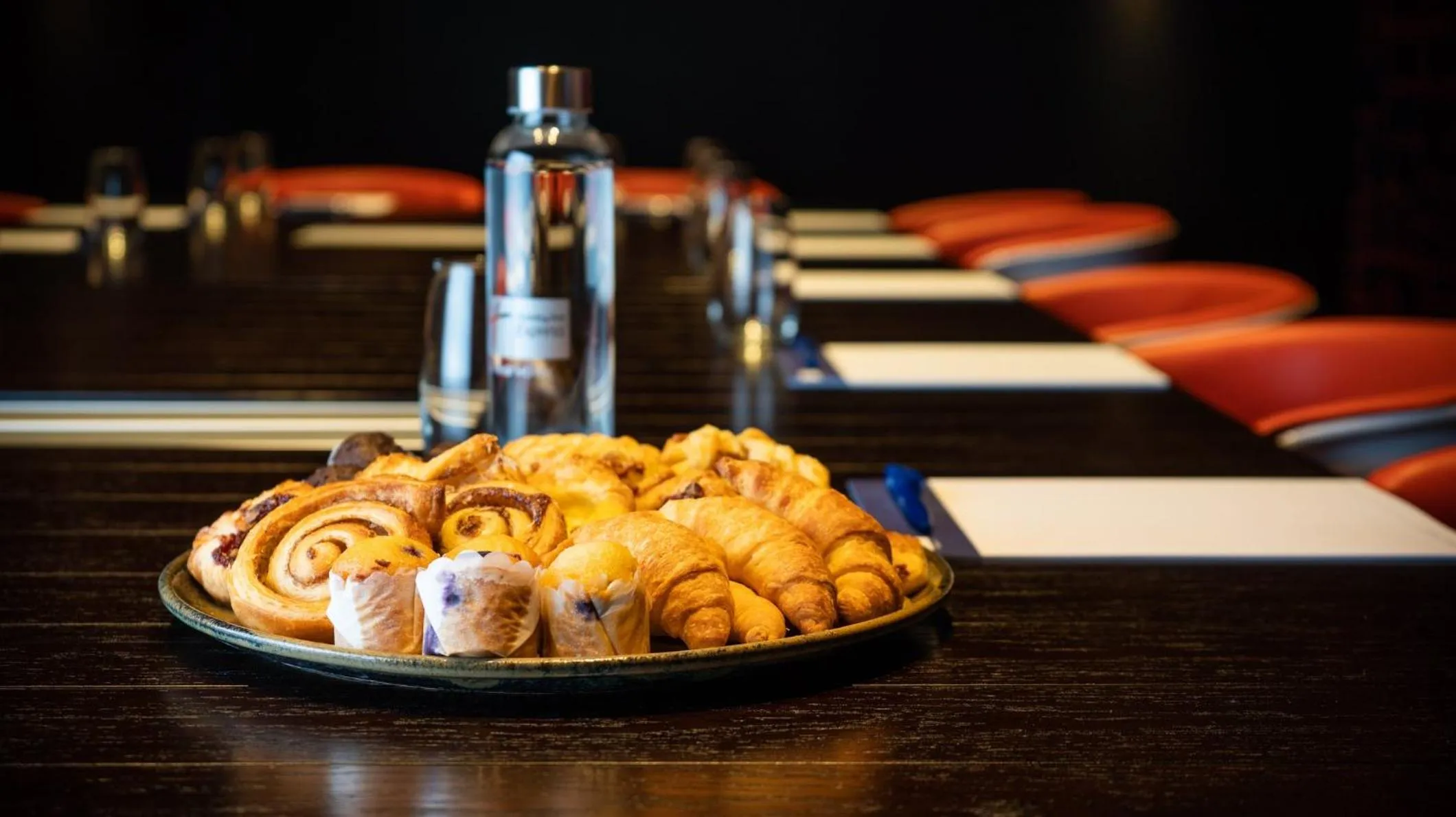 Meeting/conference room in Holiday Inn Express & Suites Queenstown by IHG