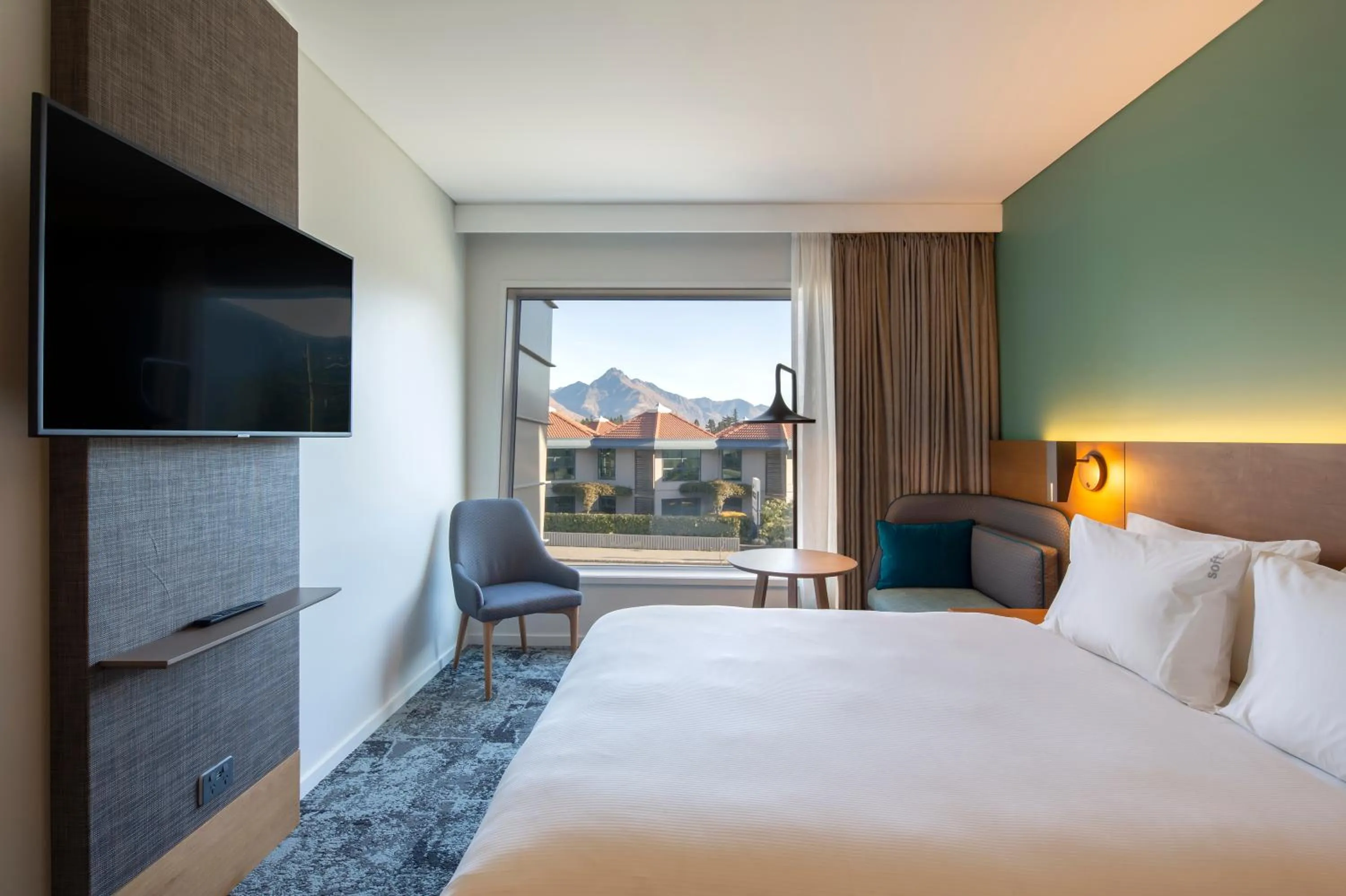 Bedroom, Bed in Holiday Inn Express & Suites Queenstown by IHG