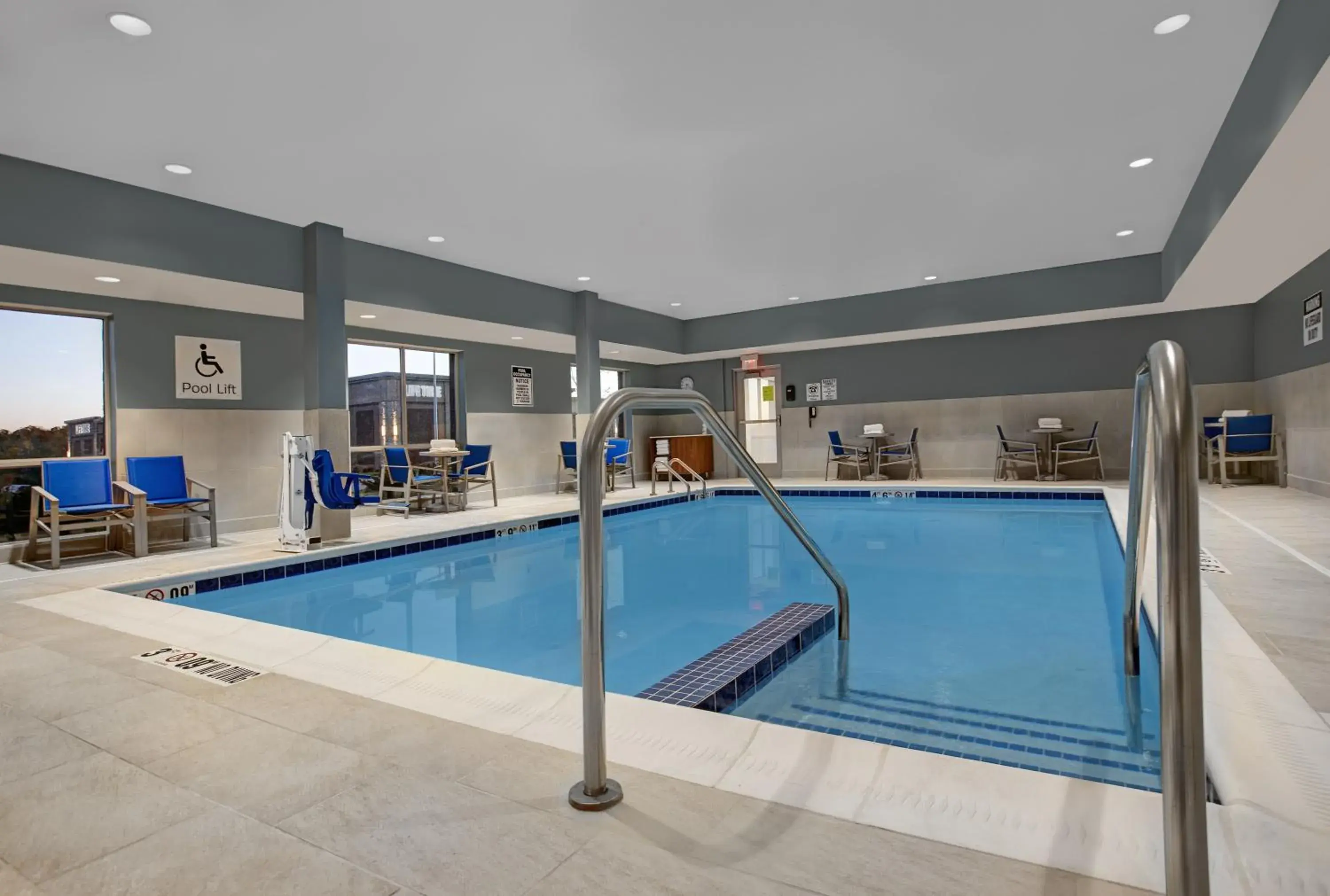 Swimming pool in Holiday Inn Express & Suites - Milwaukee - Brookfield by IHG Swimming pool in Holiday Inn Express & Suites - Milwaukee - Brookfield by IHG