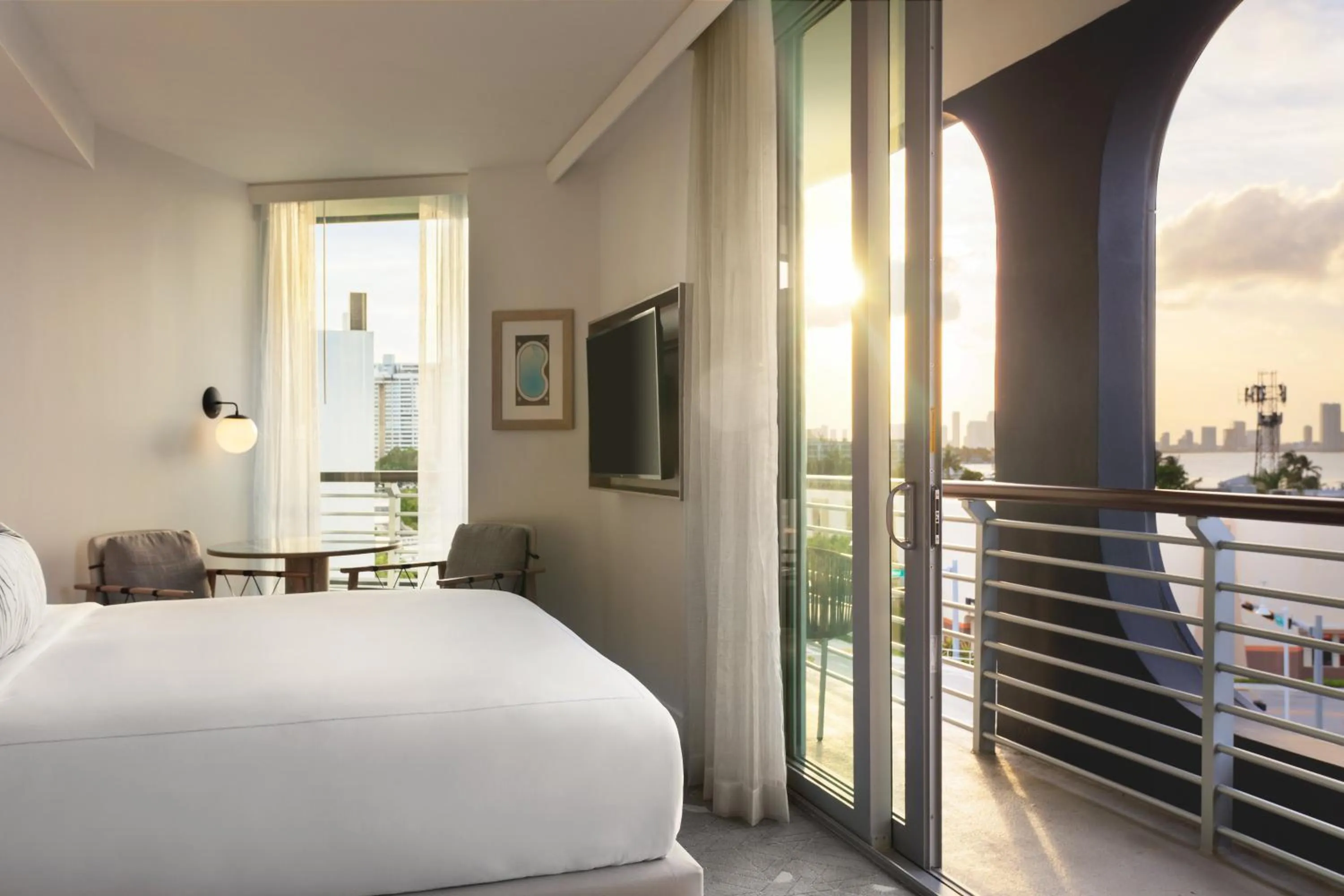 Photo of the whole room, Bed in Kimpton - Hotel Palomar South Beach by IHG