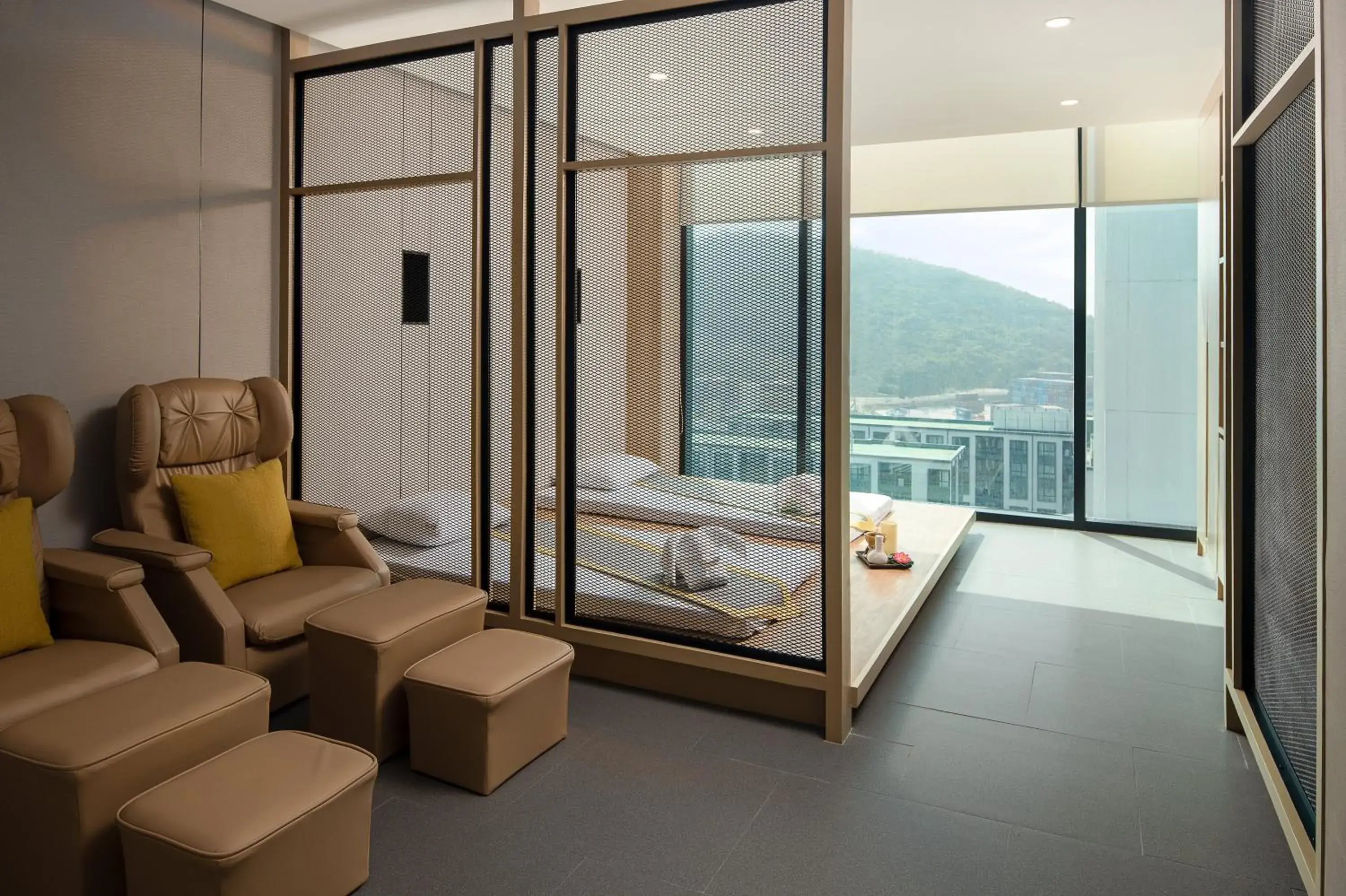 Spa and wellness centre/facilities, Bed in Holiday Inn & Suites Siracha Laemchabang by IHG Spa and wellness centre/facilities, Bed in Holiday Inn & Suites Siracha Laemchabang by IHG