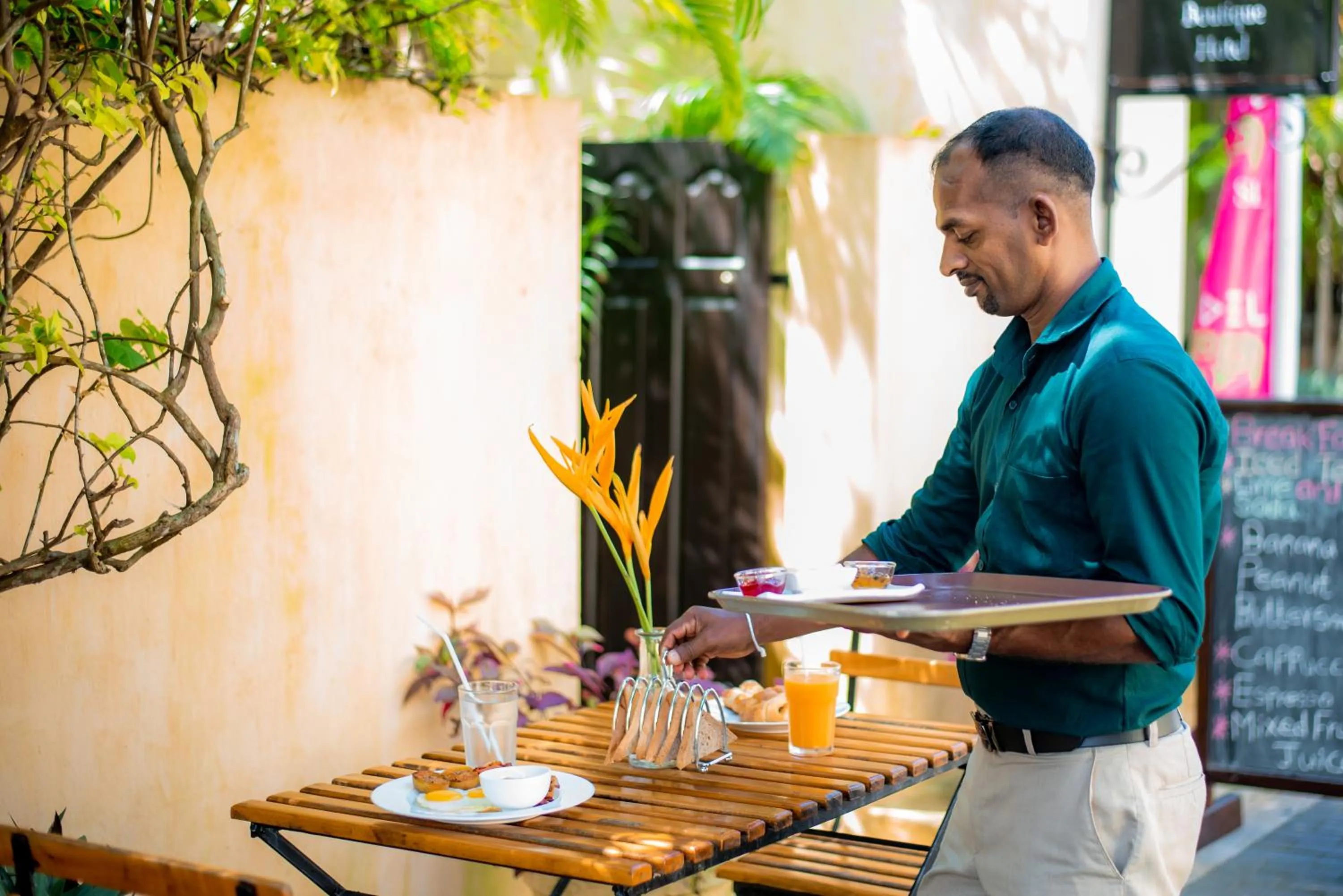 Staff in Mango House - Galle Fort