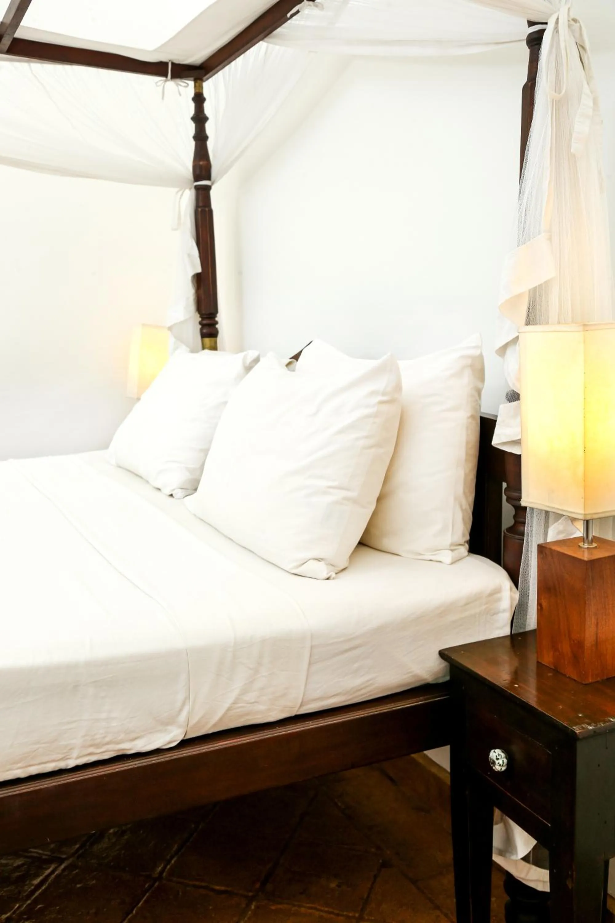 Bed in Mango House - Galle Fort