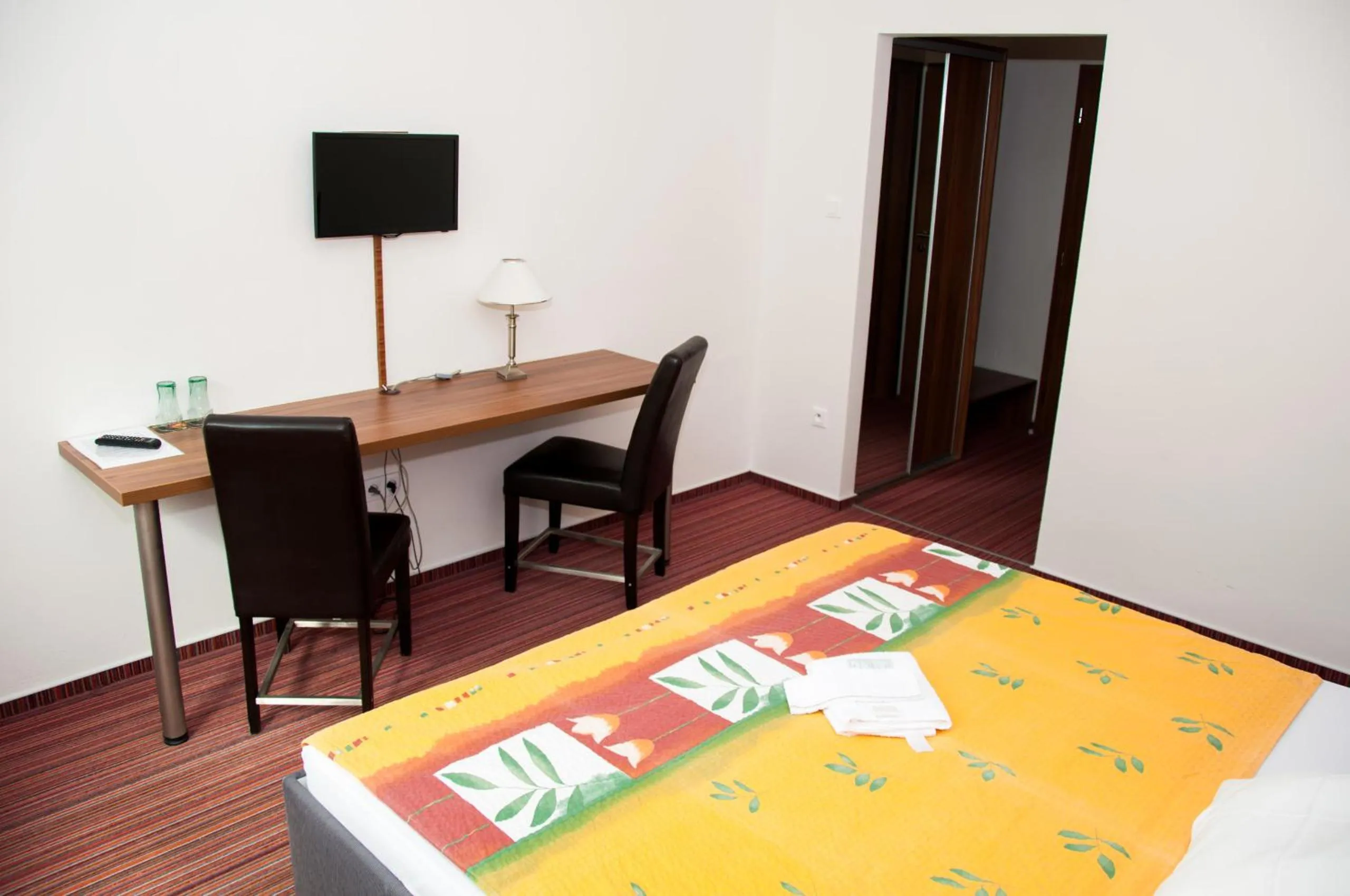 Living room, Bed in Restaurace a penzion Zděná Bouda