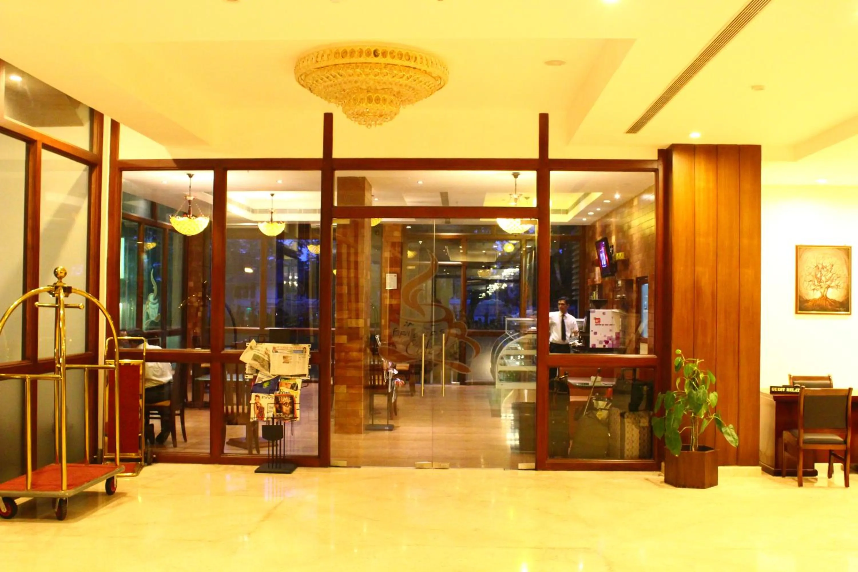 Facade/entrance in No. 18 Hotel