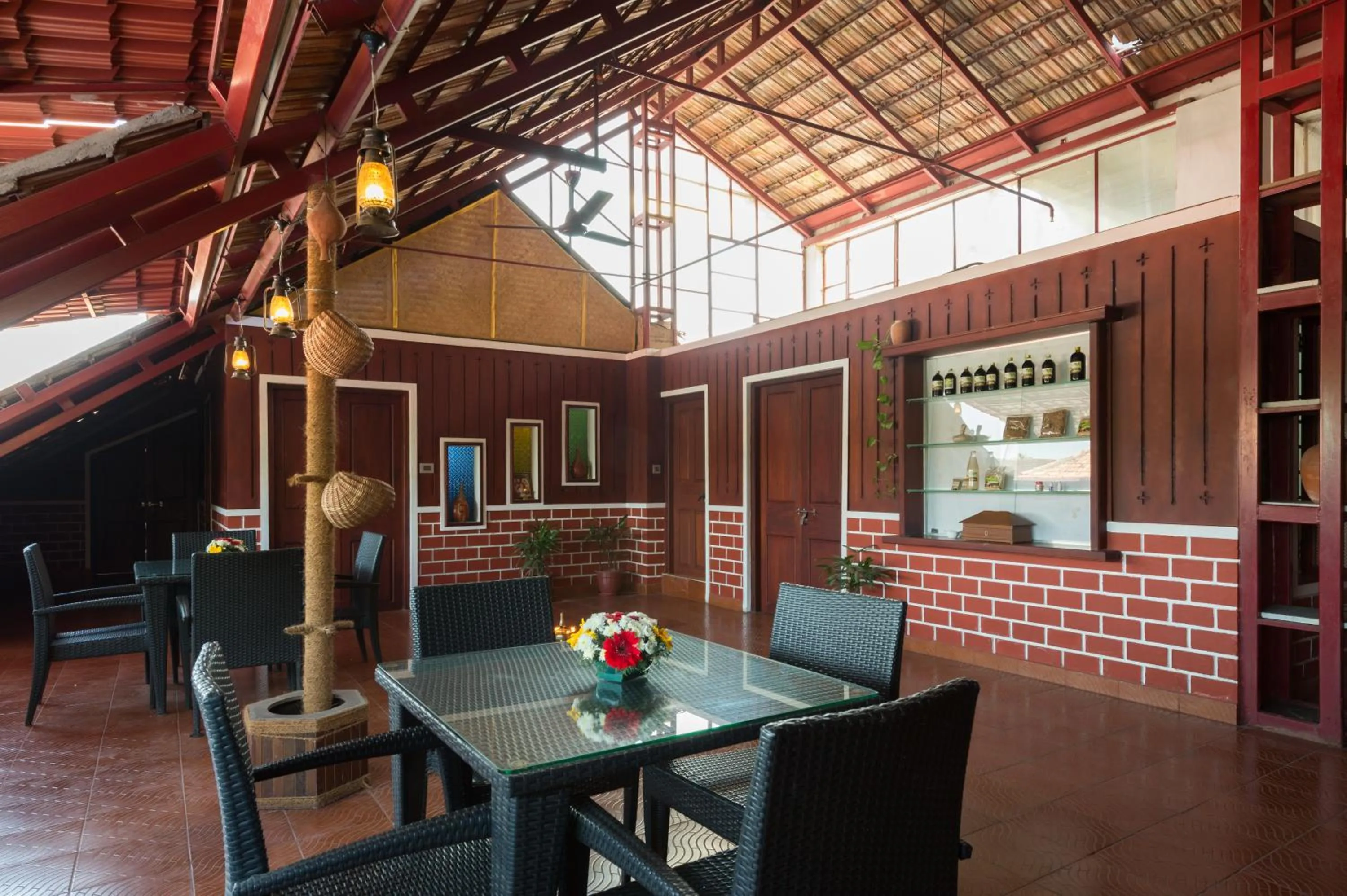 Restaurant/places to eat in No. 18 Hotel