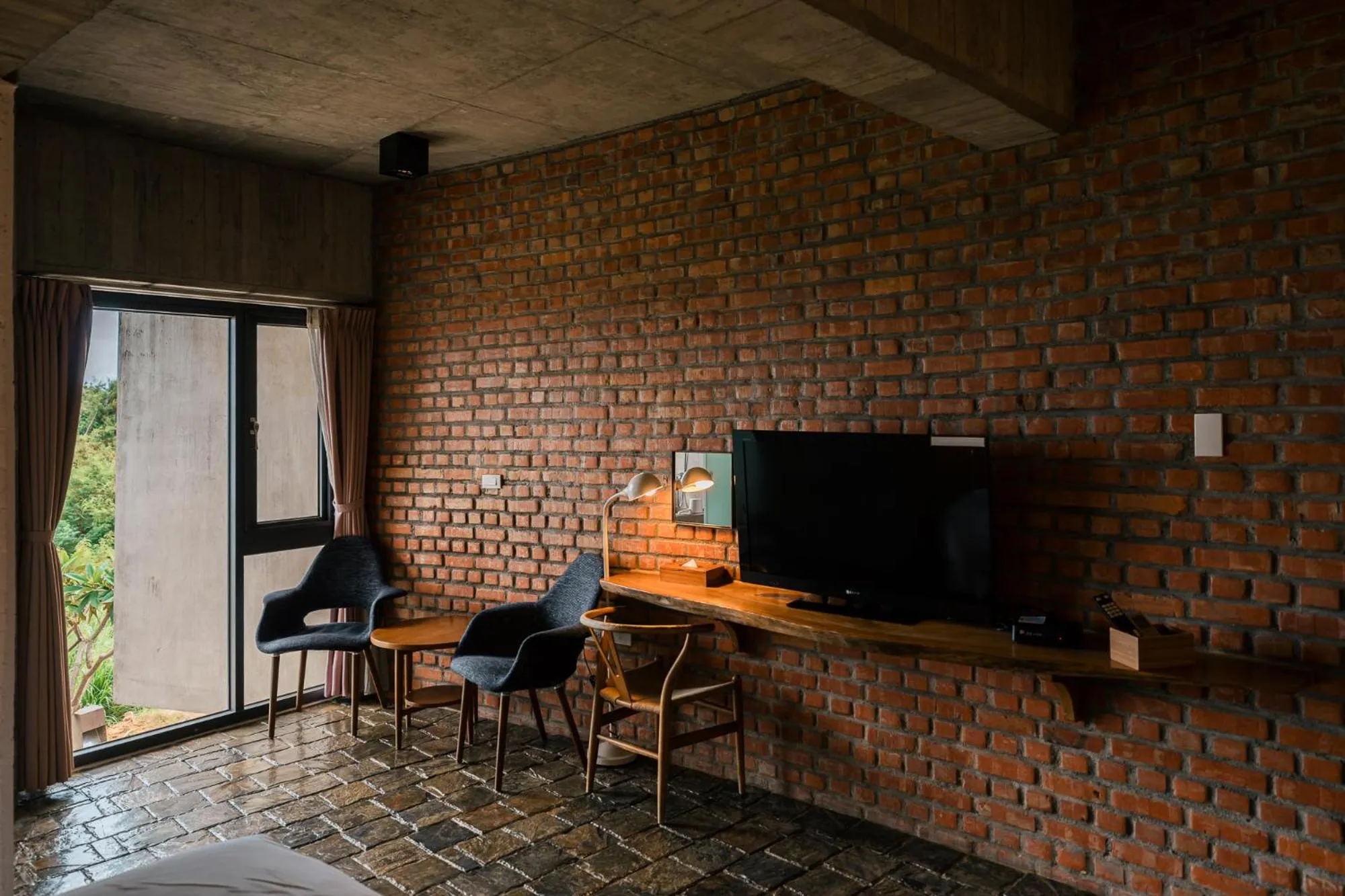 TV and multimedia in The Light