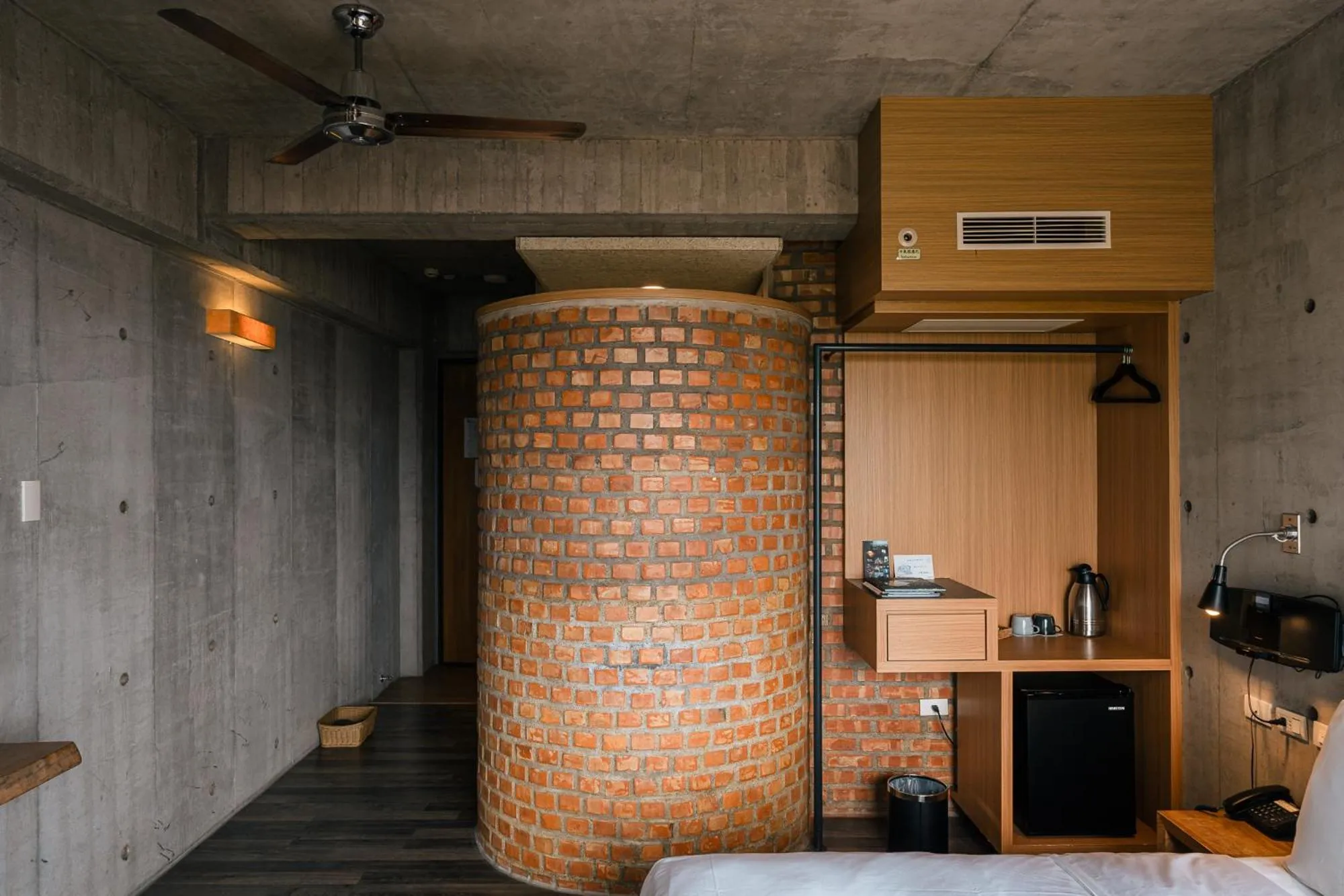 Photo of the whole room in The Light