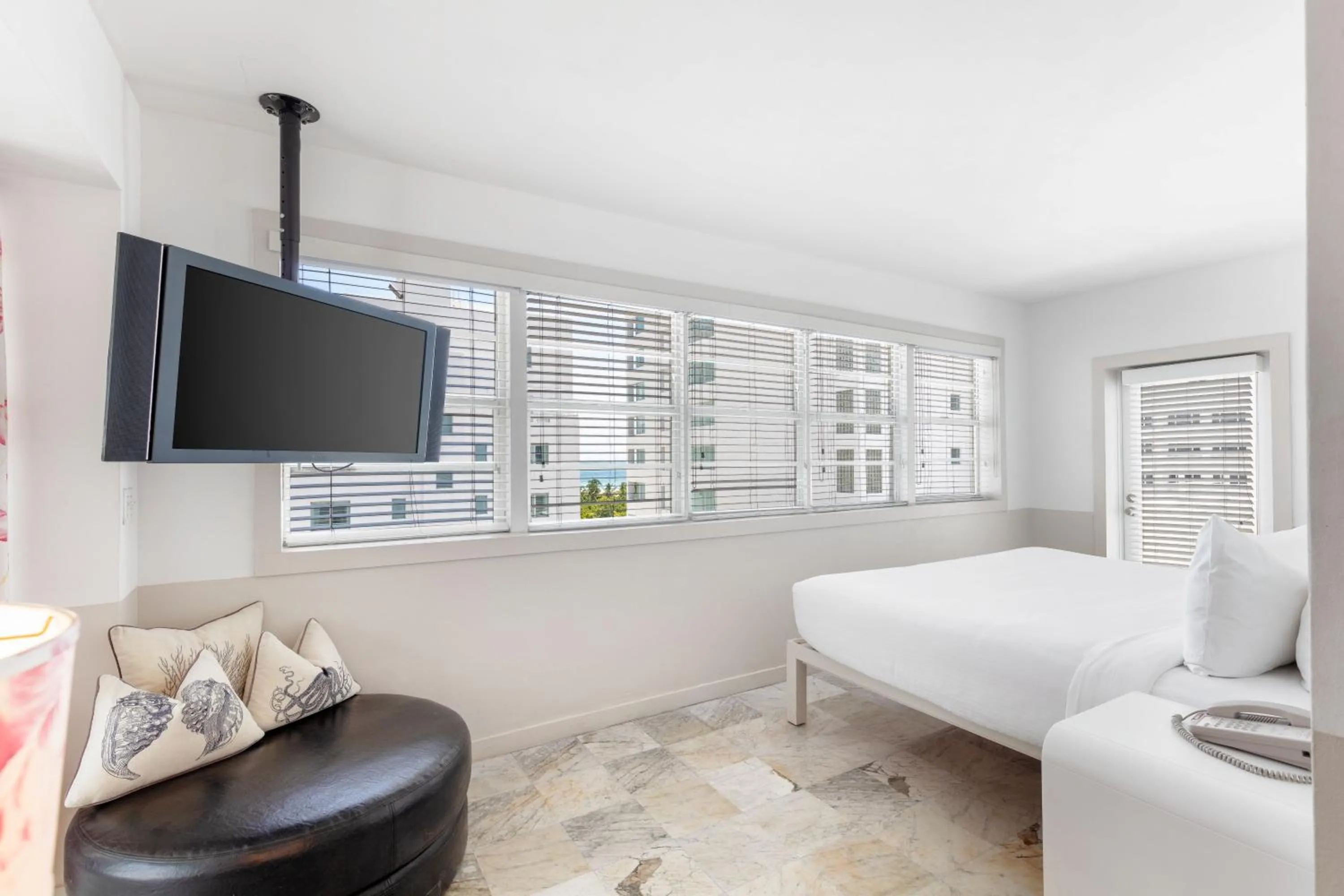 Bed in Townhouse Hotel, BW Signature Collection