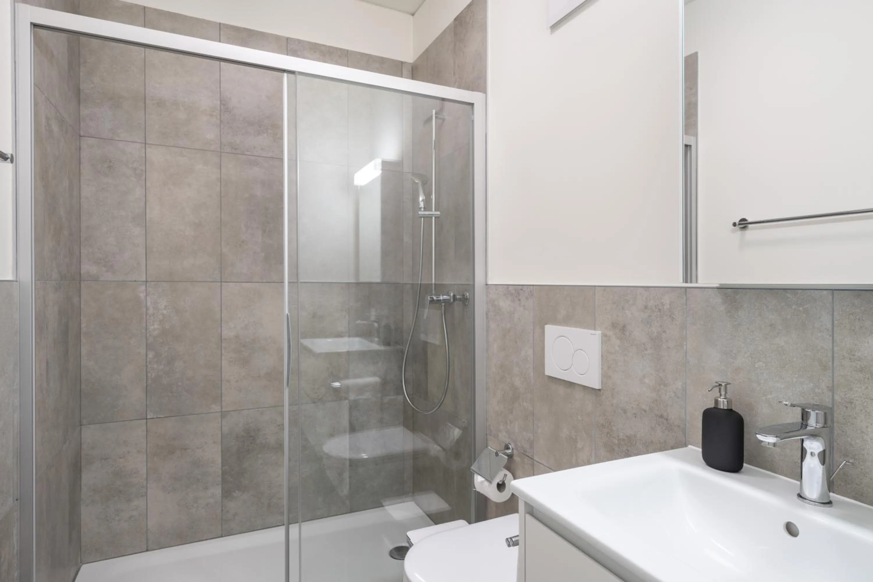 Shower in Swiss Hotel Apartments - Lugano