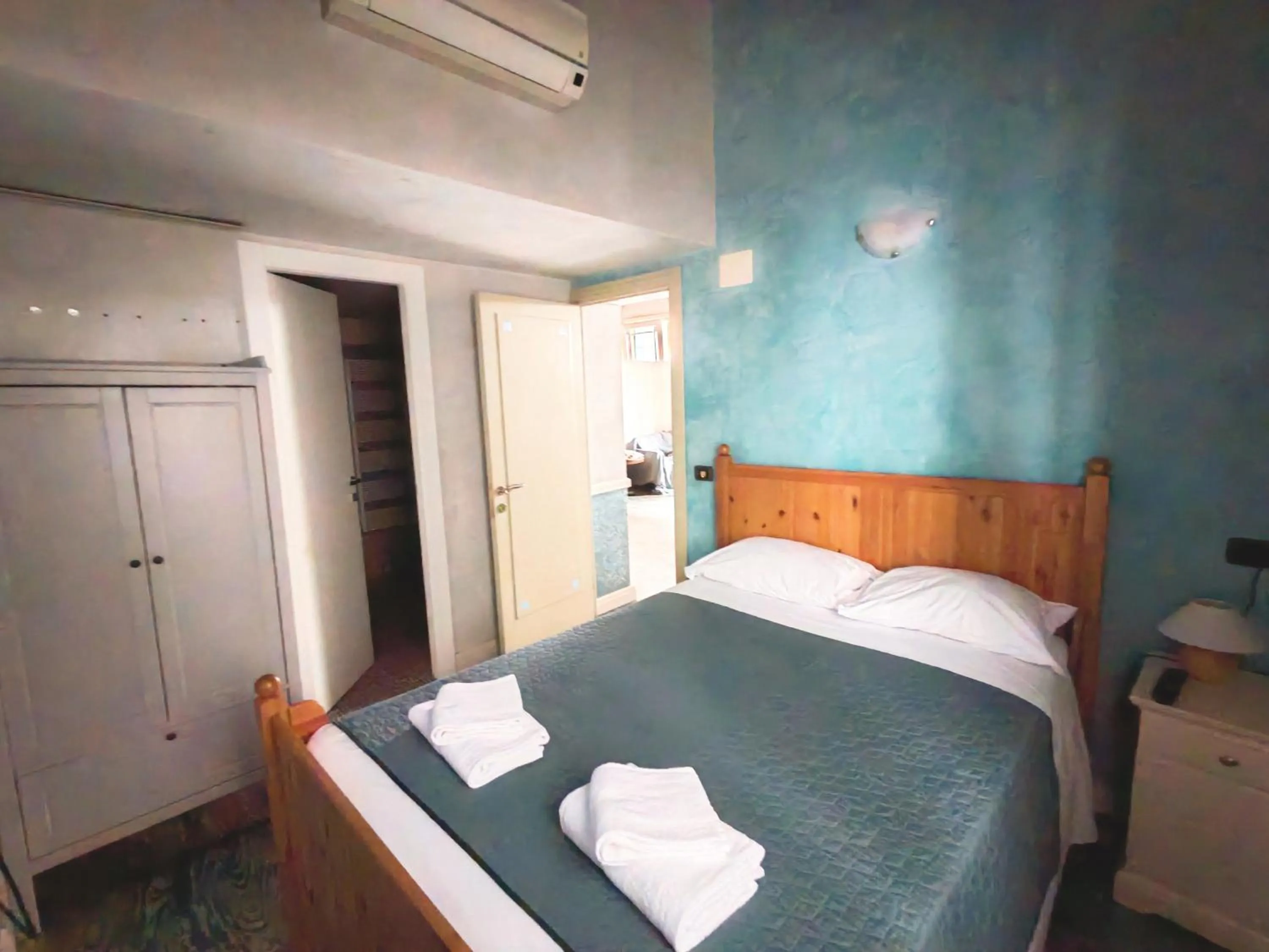 Bed in Venice Dose Suite