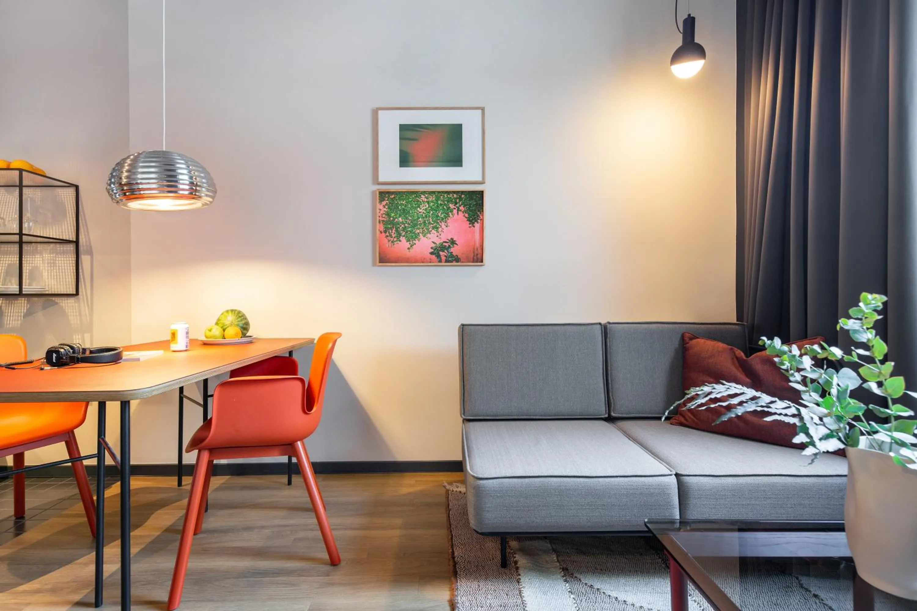 Living room in STAYERY Bielefeld Hauptbahnhof