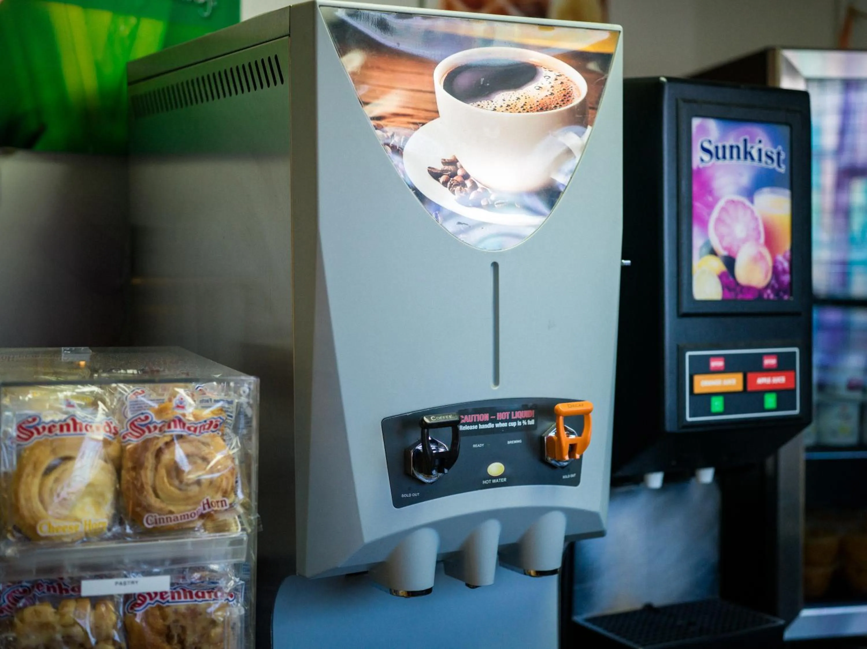 Breakfast in Quality Inn Burbank Airport