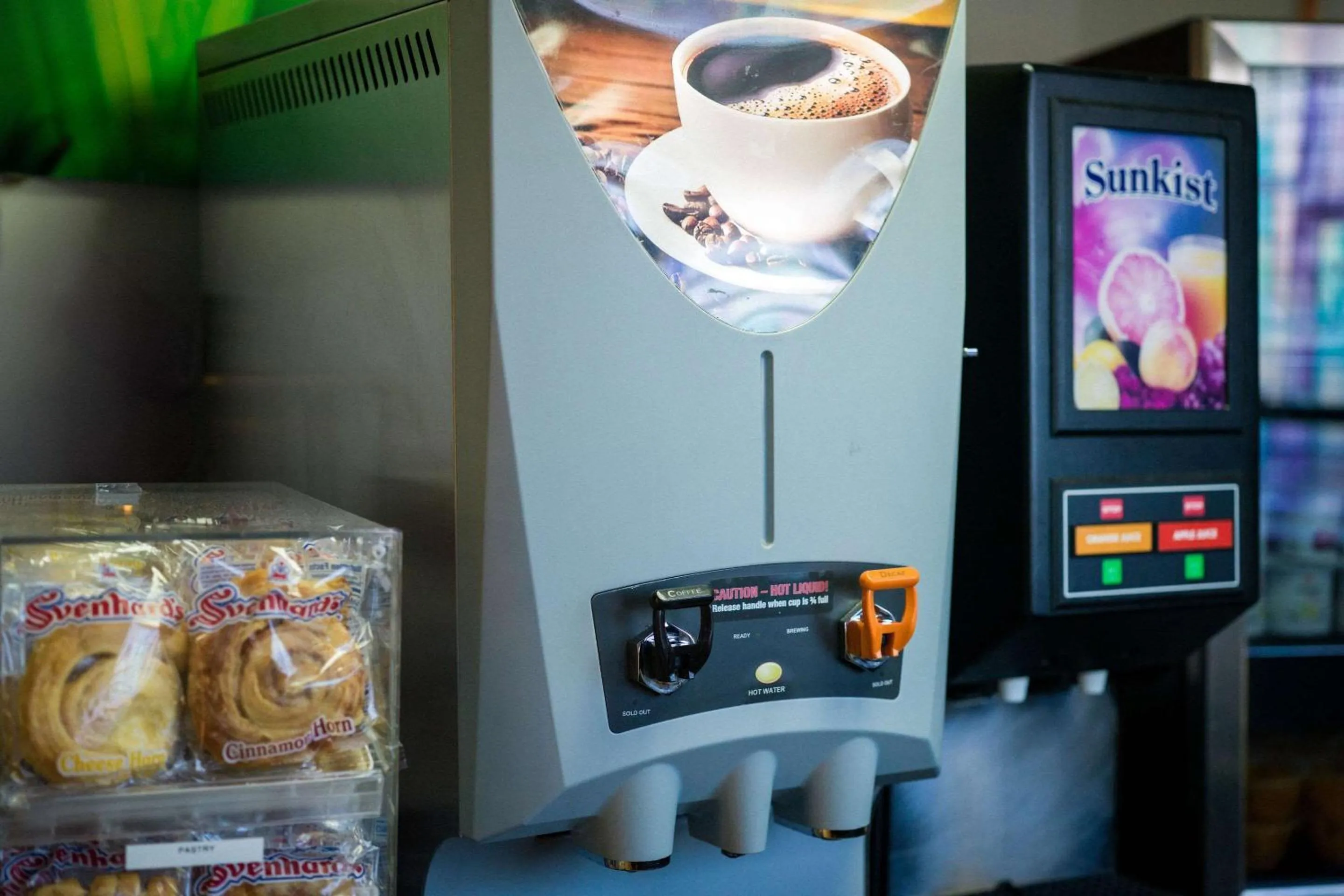 Breakfast in Quality Inn Burbank Airport