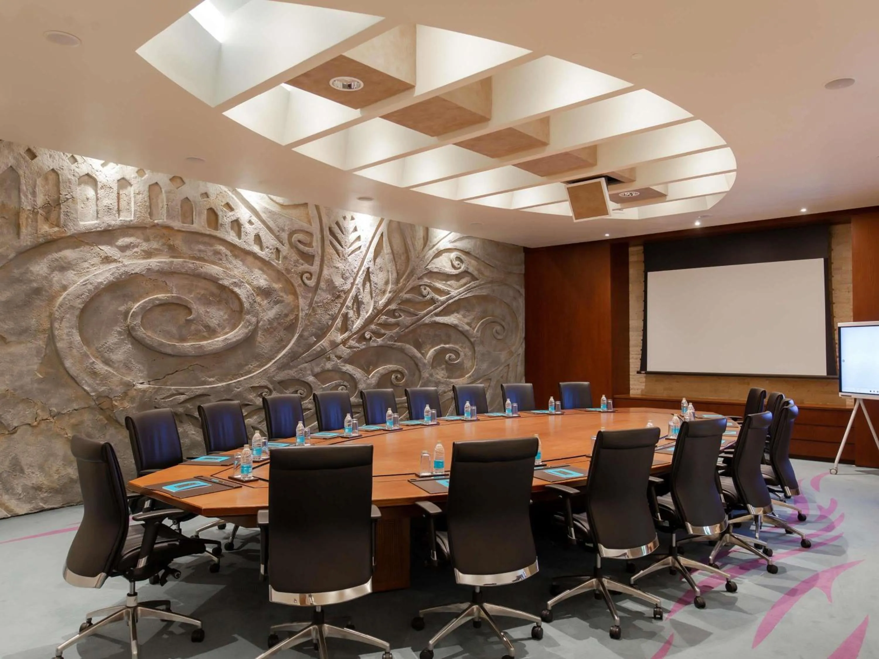 Business facilities in Sofitel Dubai The Palm Resort & Spa