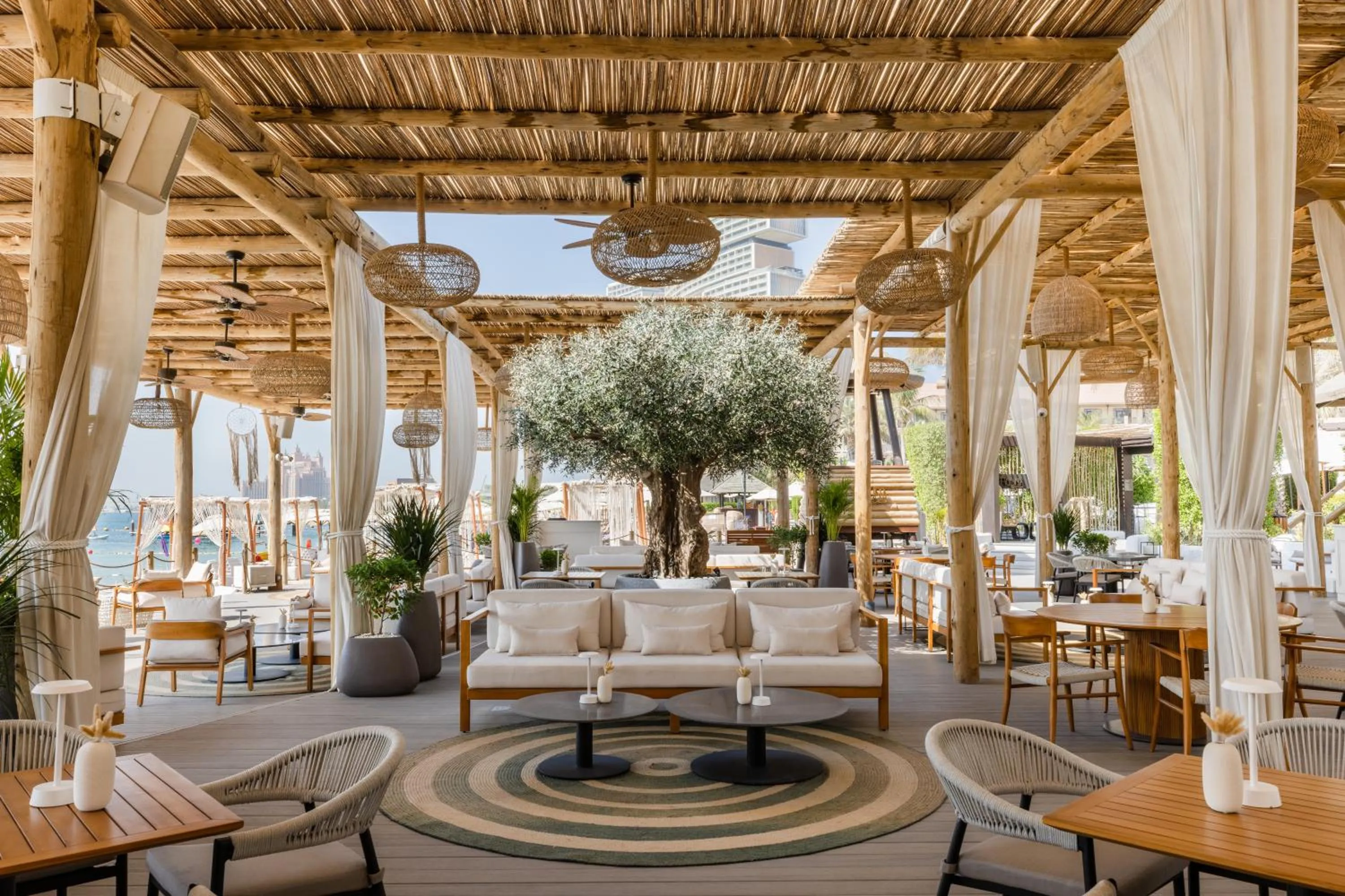 Restaurant/places to eat in Sofitel Dubai The Palm Resort & Spa