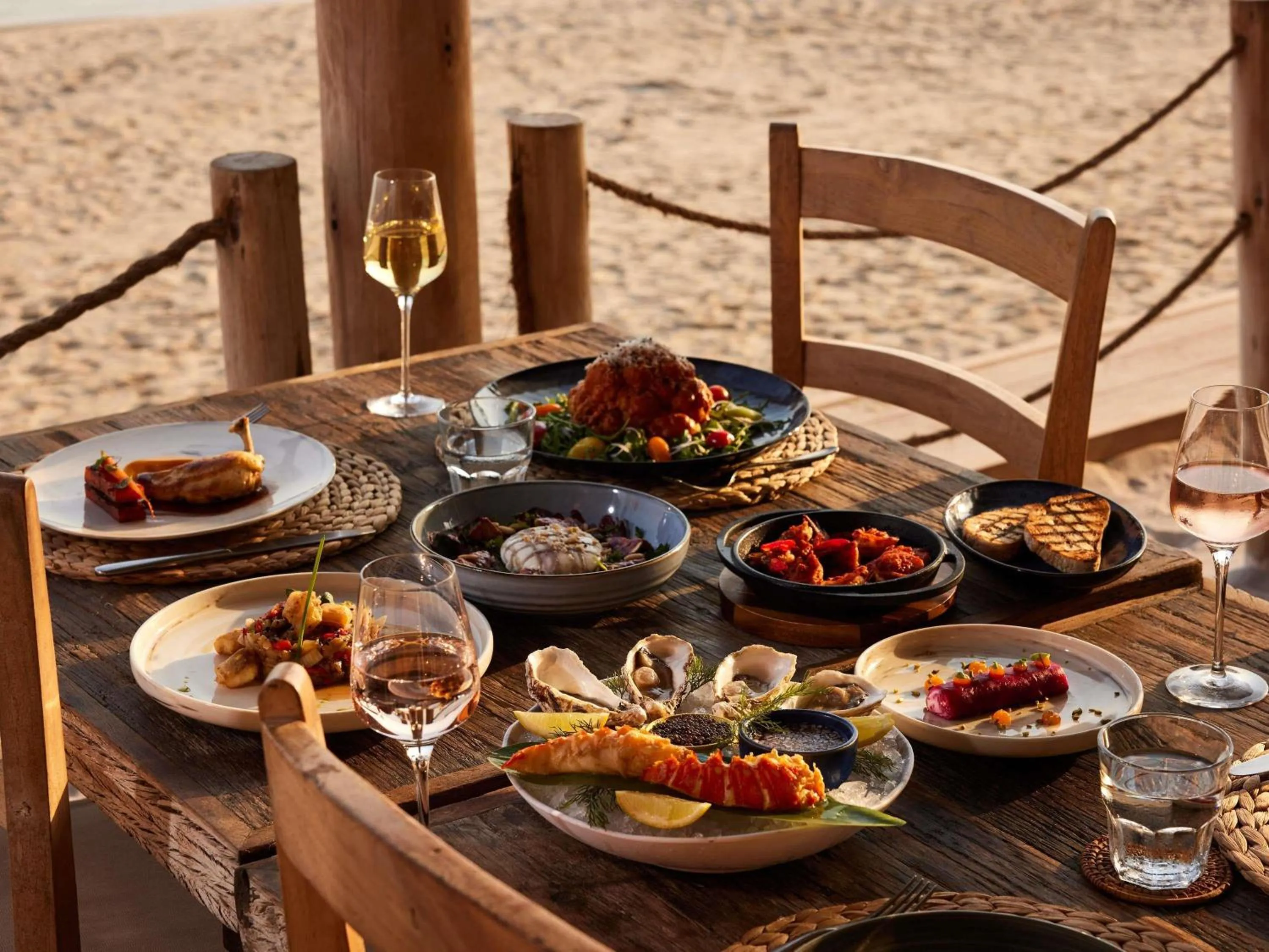 Restaurant/places to eat in Sofitel Dubai The Palm Resort & Spa