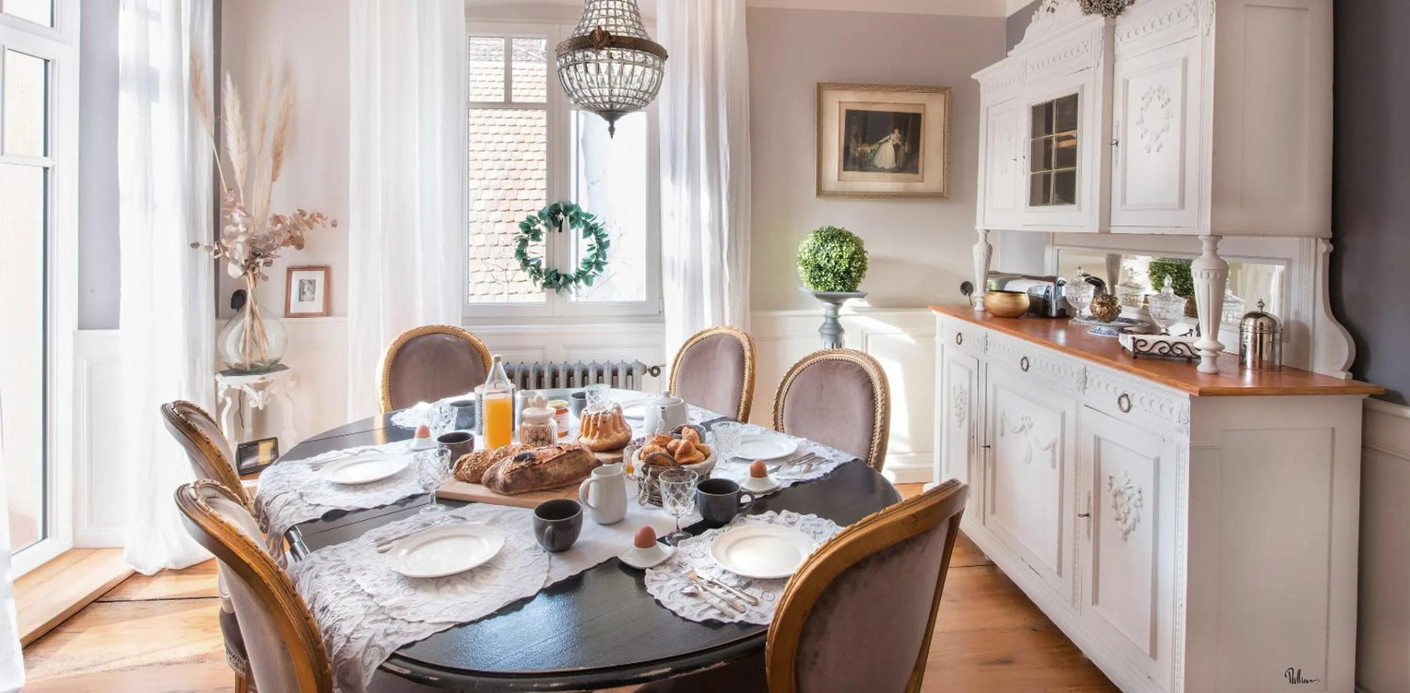 Dining area in Le Clos Marguerite - Maison d'Hôtes