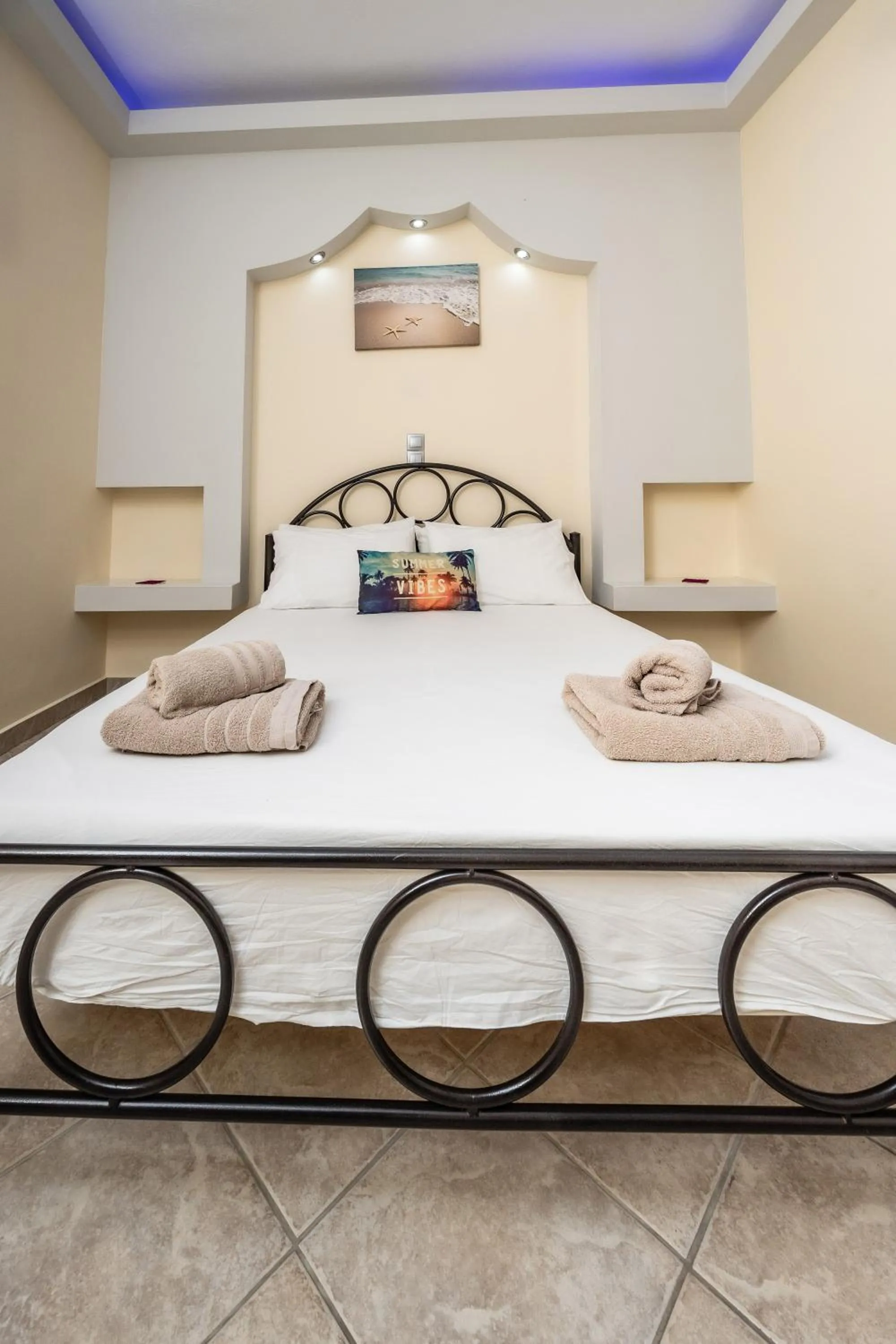Bed in Lefkes Studios