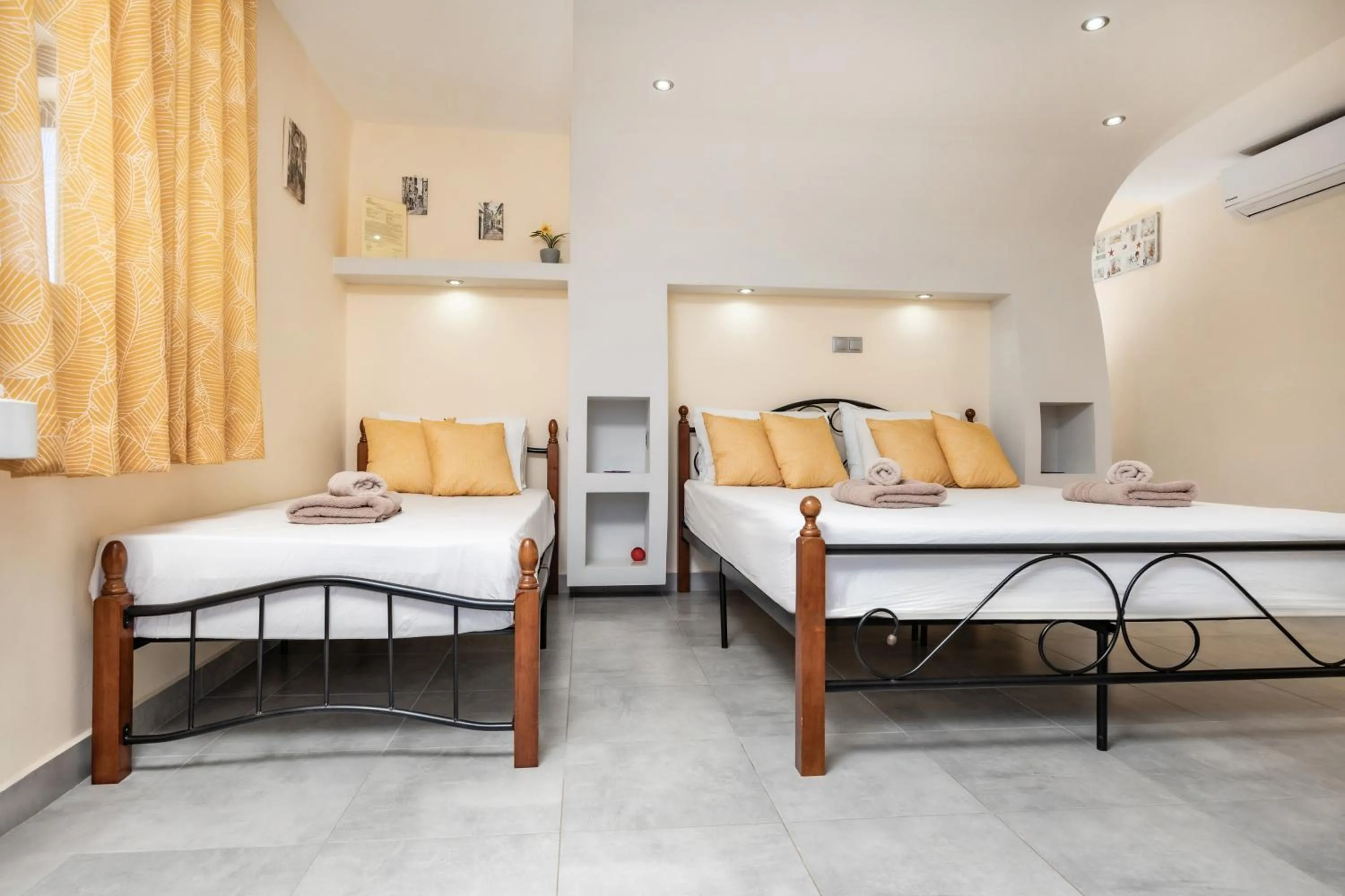 Bed in Lefkes Studios