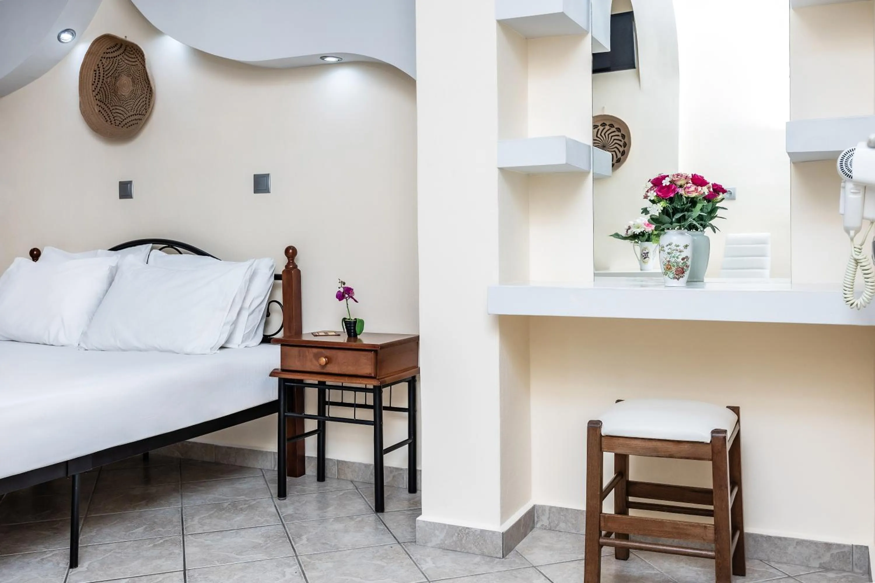 Bed in Lefkes Studios