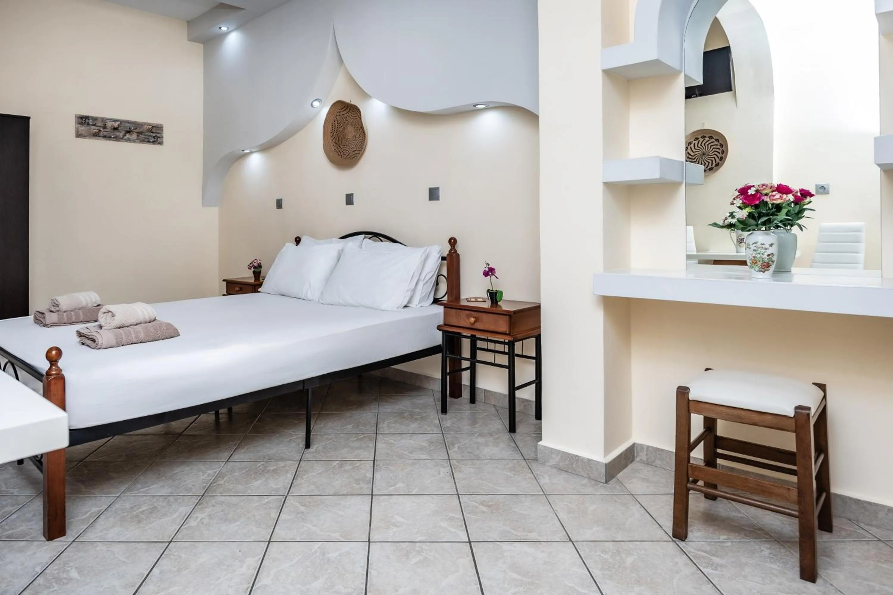 Bed in Lefkes Studios