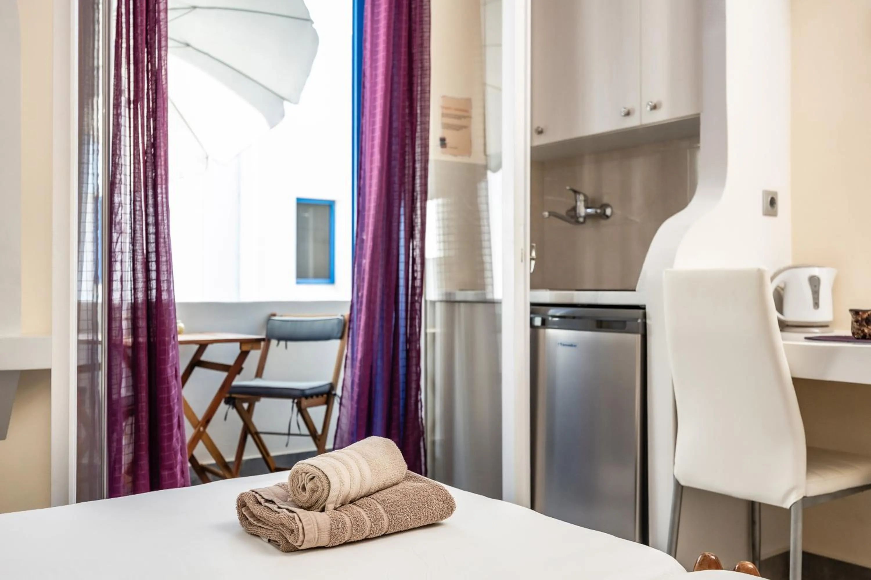 Bed in Lefkes Studios