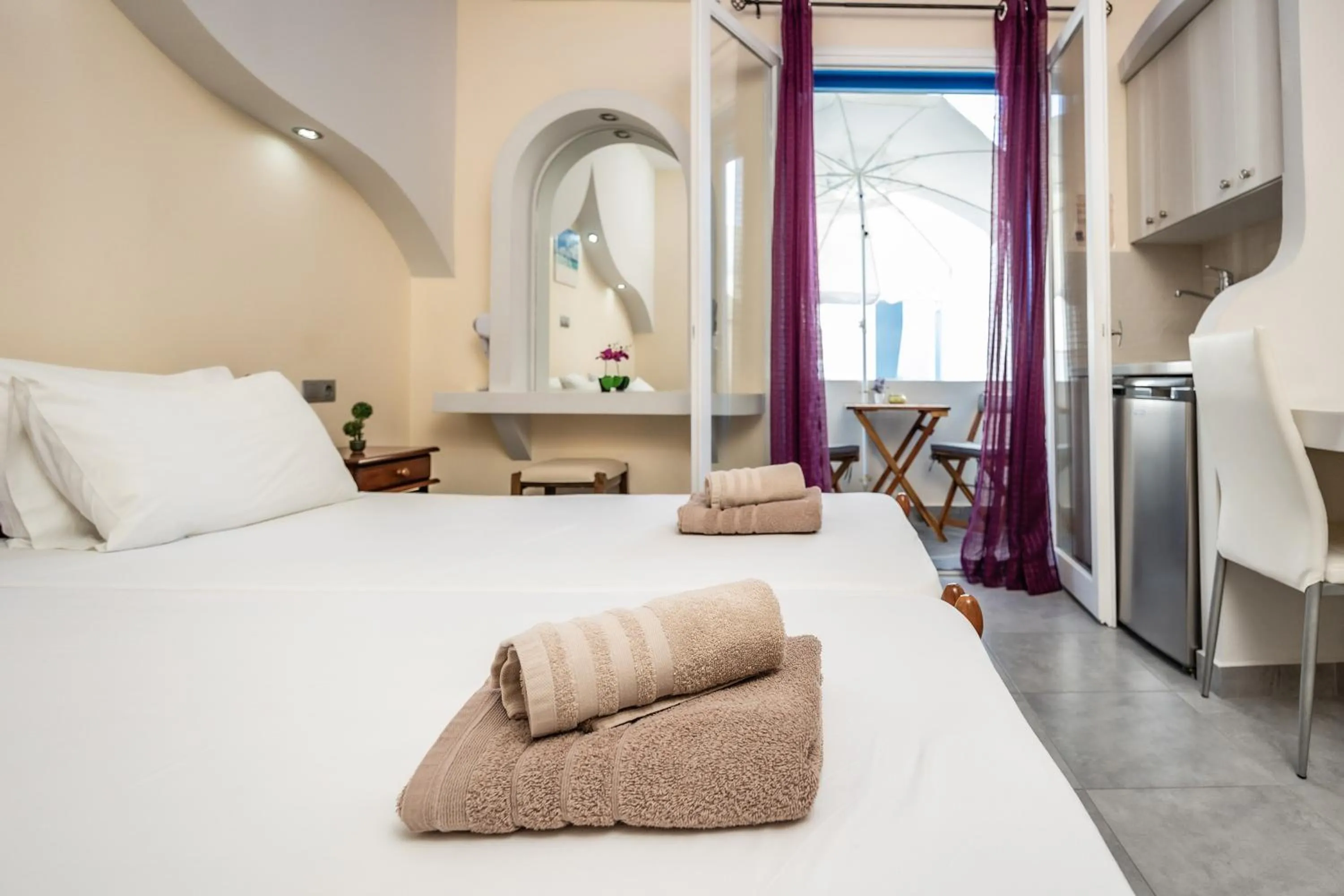 Bed in Lefkes Studios