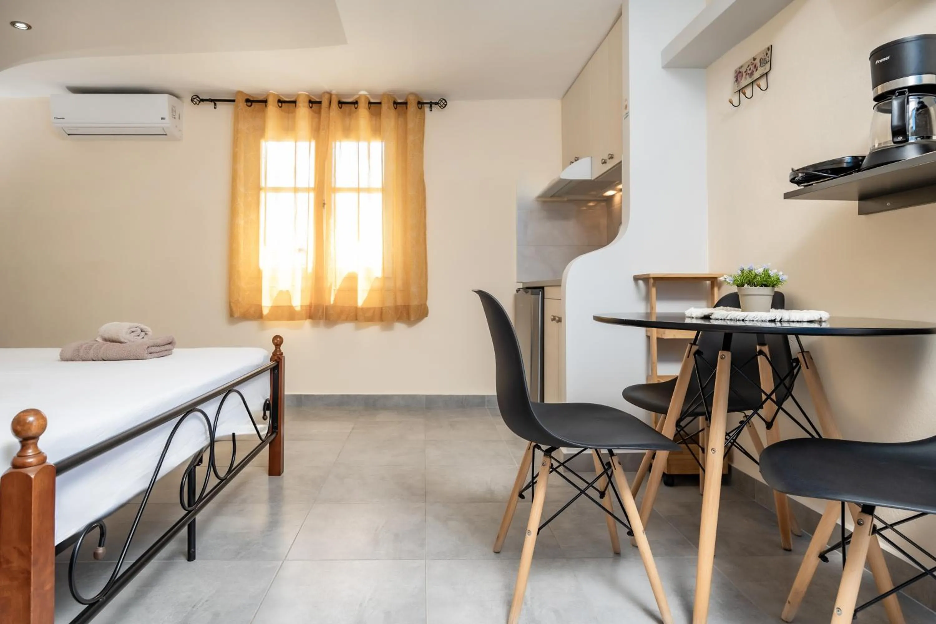 Bed in Lefkes Studios